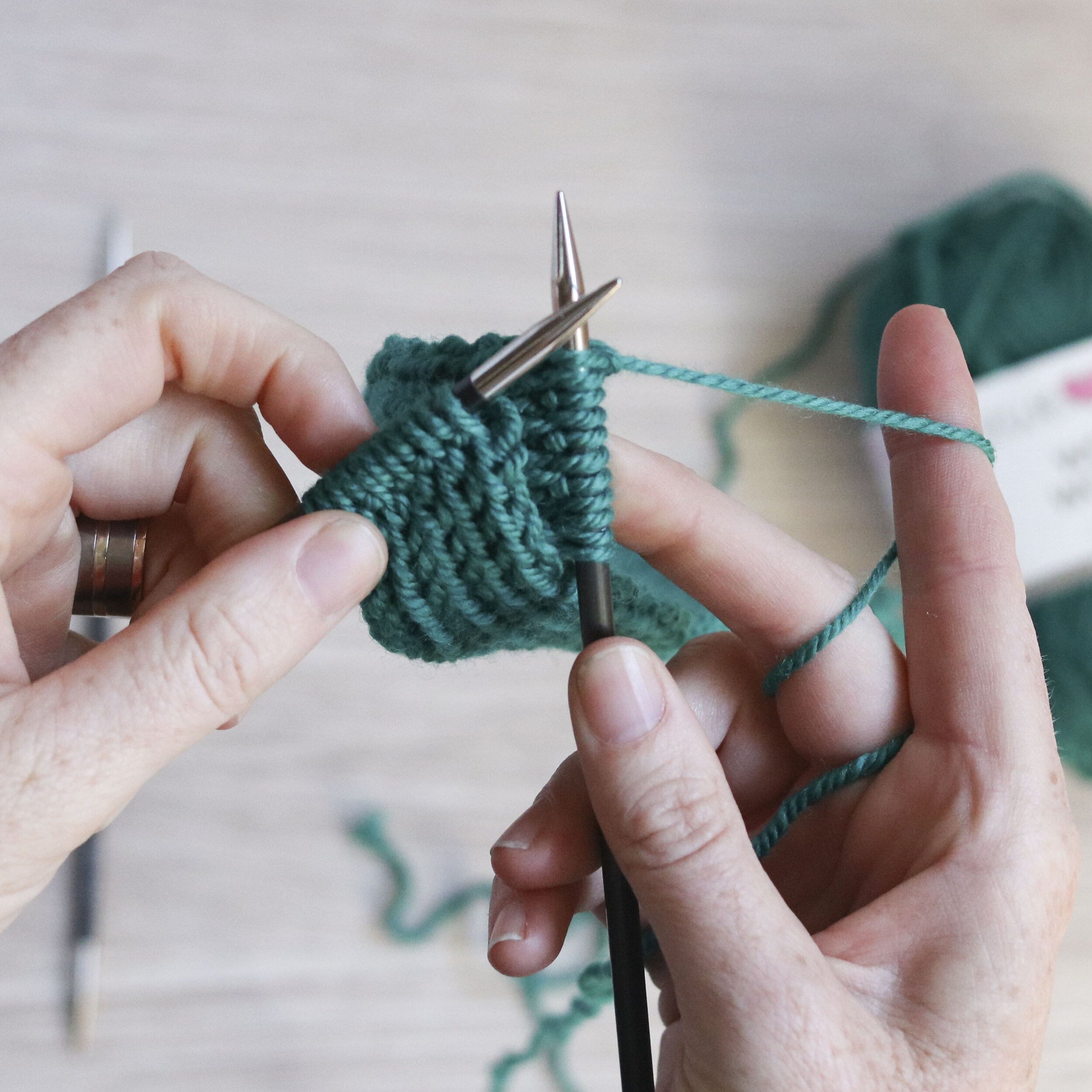 Tutorial: How to knit the Hot Mess Headband — Ewe Ewe Yarns