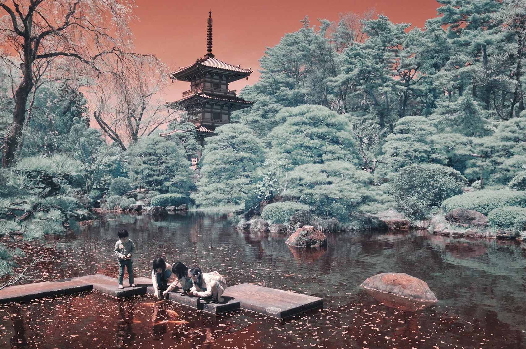 Rinno-ji-criançasH copy.jpg