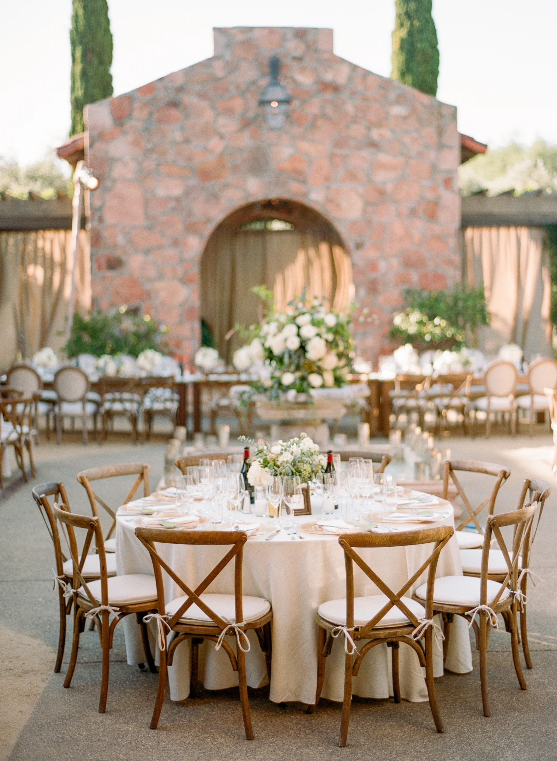 Round table in reception courtyard at Calistoga Ranch; Sylvie Gil Photography