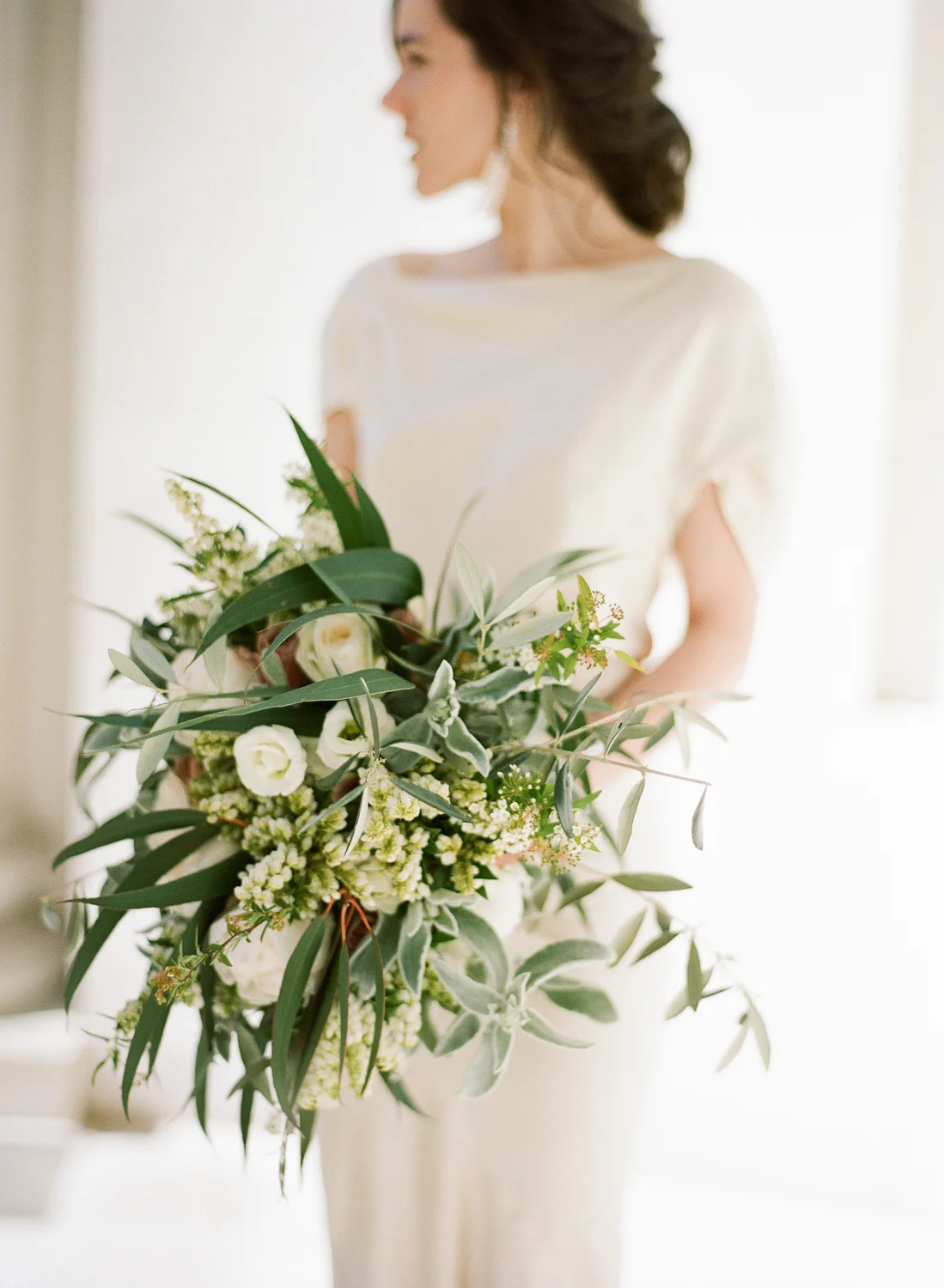 Sylvie-Gil-067-chateau-wedding-bride-paris-france-elegant-.jpg