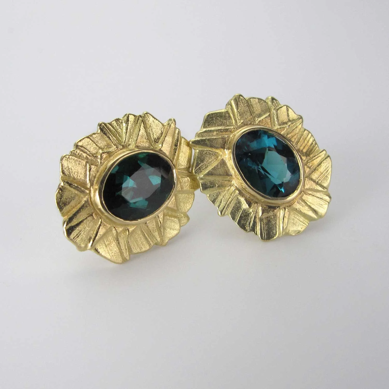 18KY-gold-indicolite-earrings.jpg