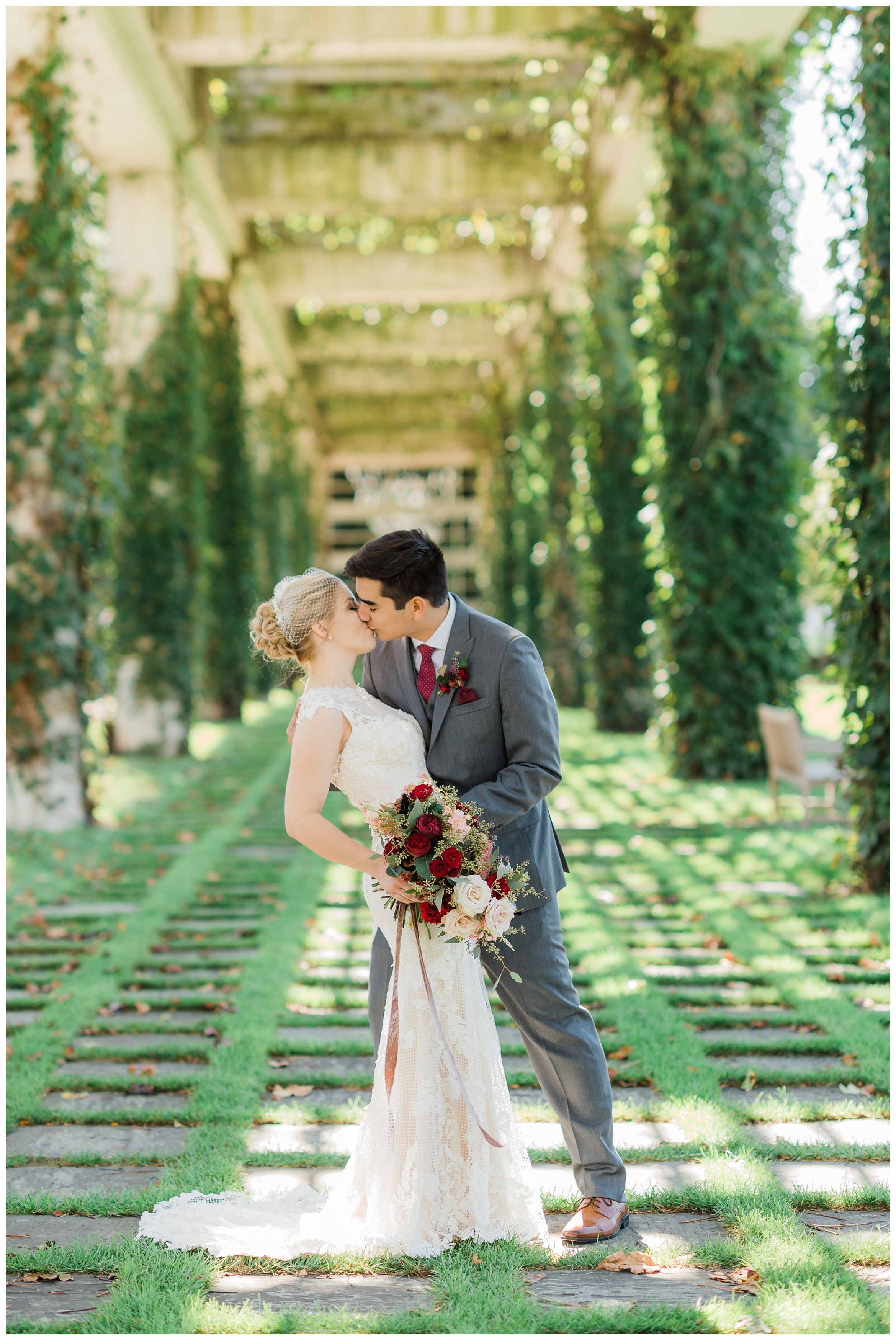 Rebecca_Shehorn_Photography_Indianapolis_Wedding_Photographer_7335.jpg