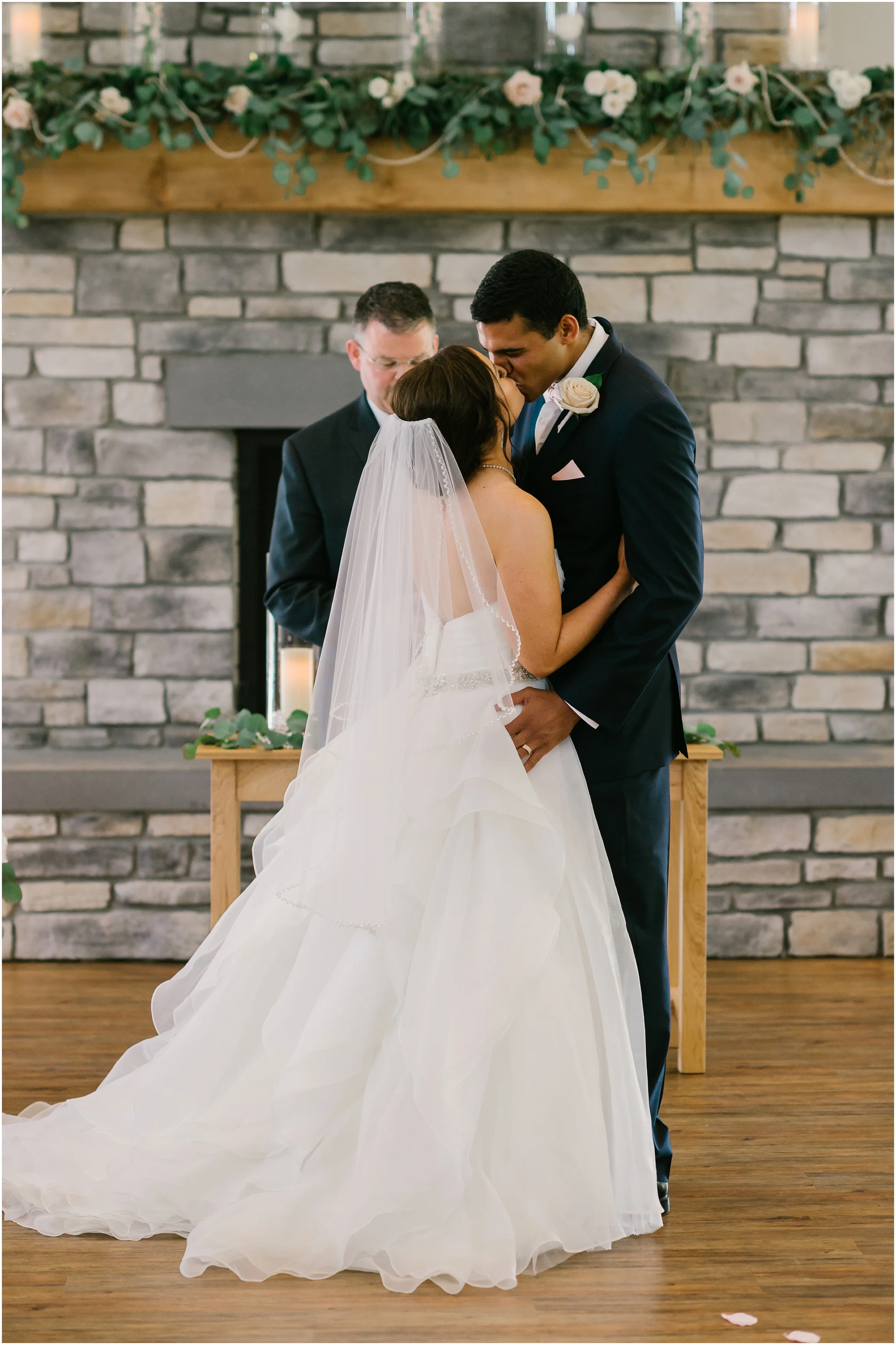 Rebecca_Shehorn_Photography_Indianapolis_Wedding_Photographer_8608.jpg