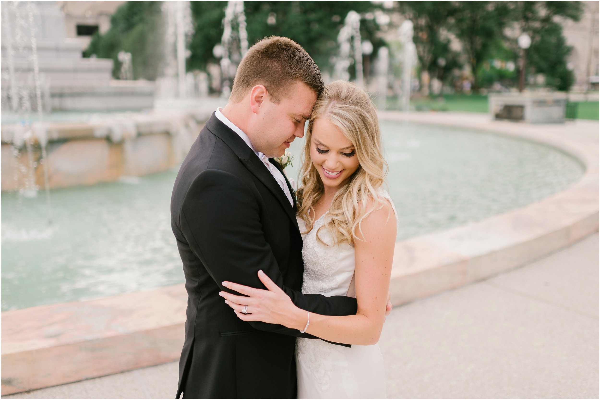 Rebecca_Shehorn_Photography_Indianapolis_Wedding_Photographer_8960.jpg