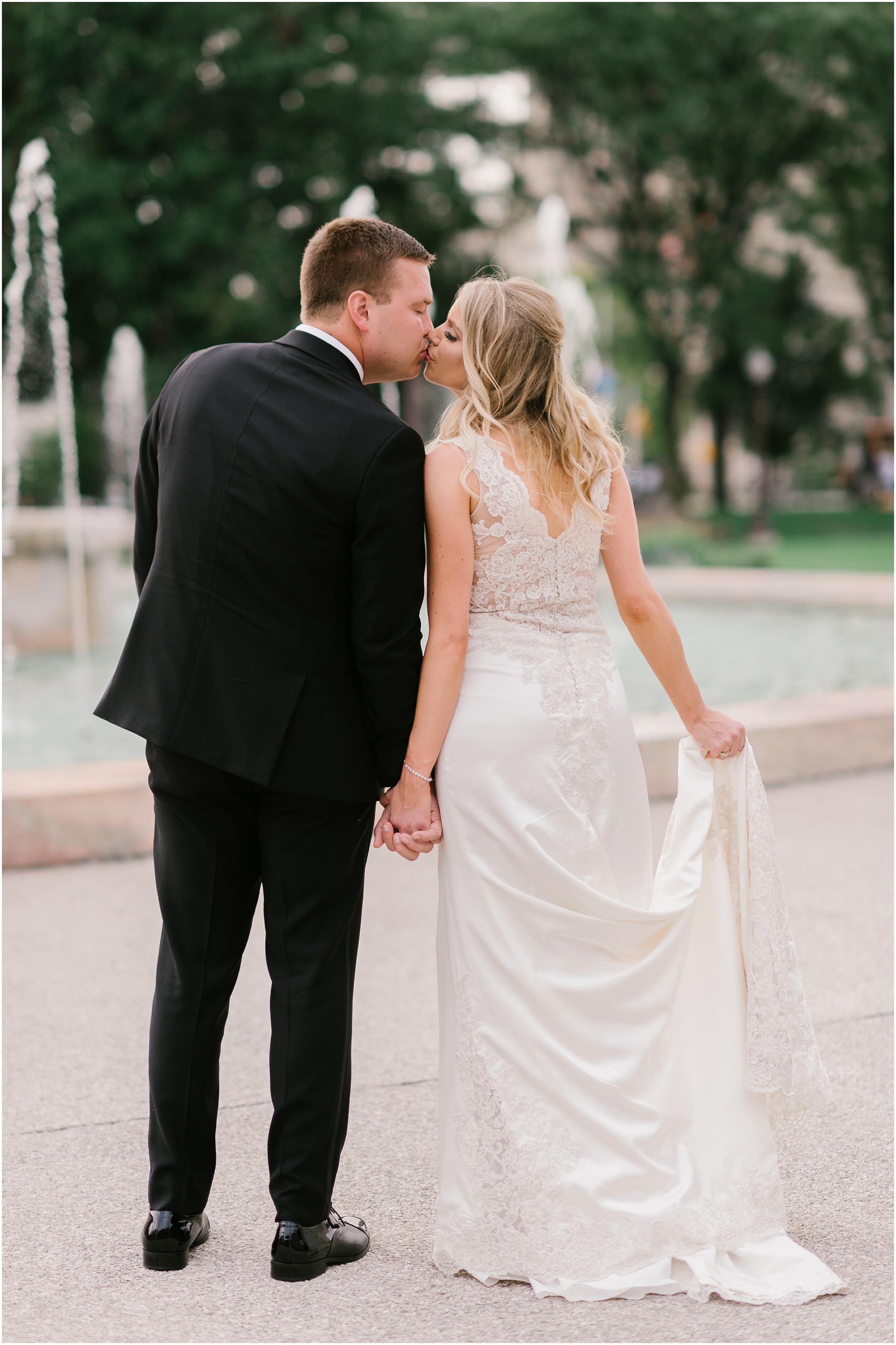 Rebecca_Shehorn_Photography_Indianapolis_Wedding_Photographer_8965.jpg