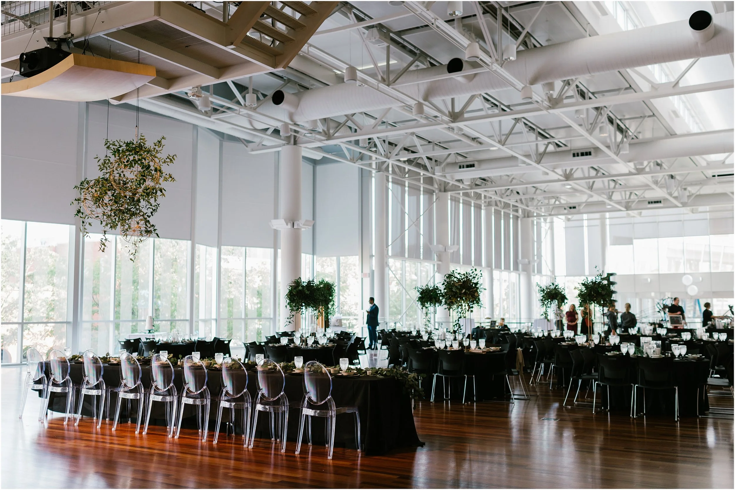 Rebecca_Shehorn_Photography_Indianapolis Wedding Photographer Sycamore at Mallow Run Wedding_9756.jpg