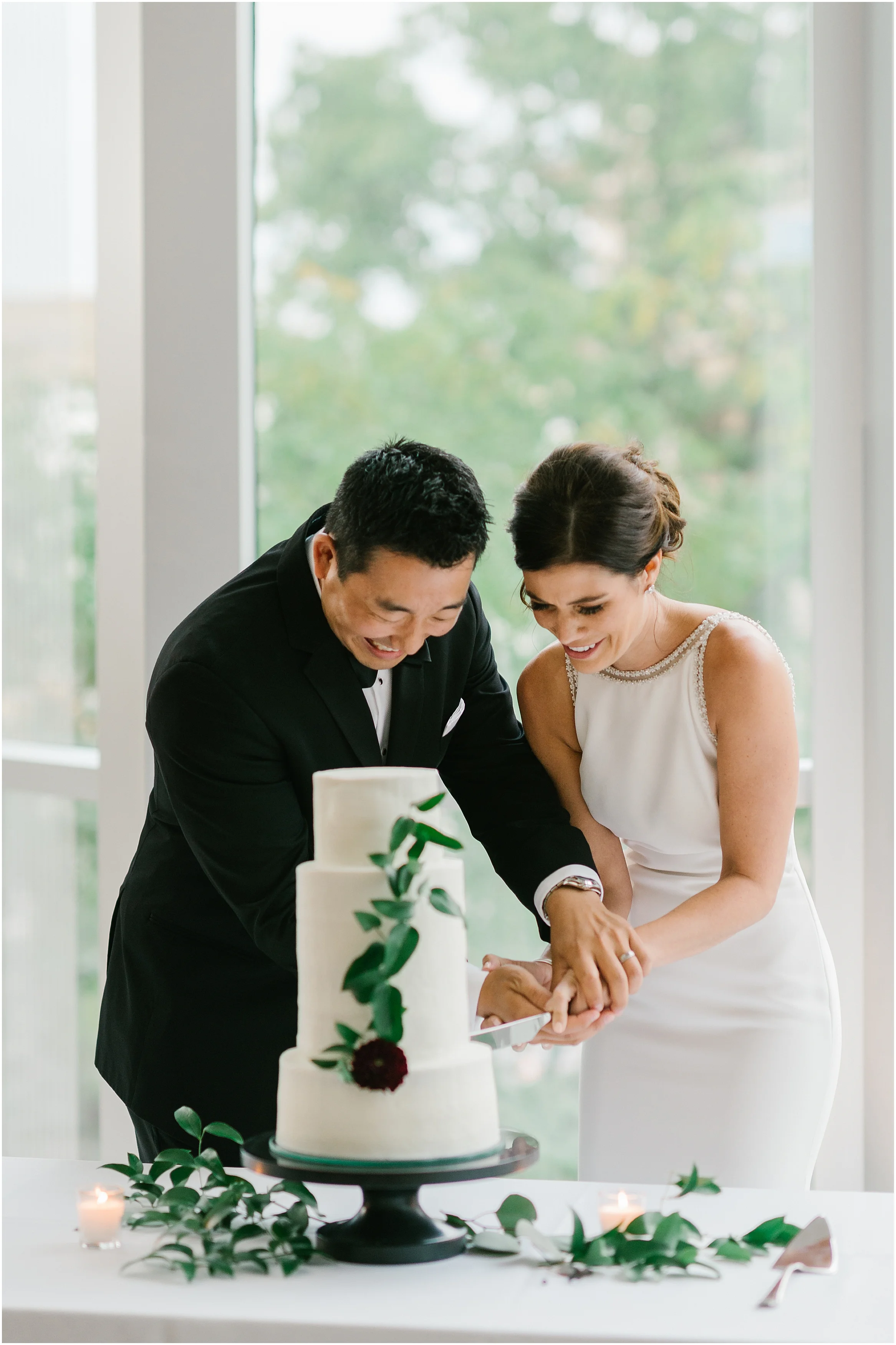 Rebecca_Shehorn_Photography_Indianapolis Wedding Photographer Sycamore at Mallow Run Wedding_9762.jpg