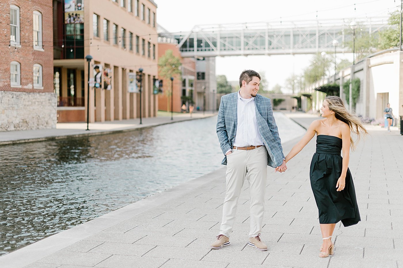 Rebecca Shehorn Photography Downtown Indianapolis Canal and War Memorial Engagement Session4.jpg