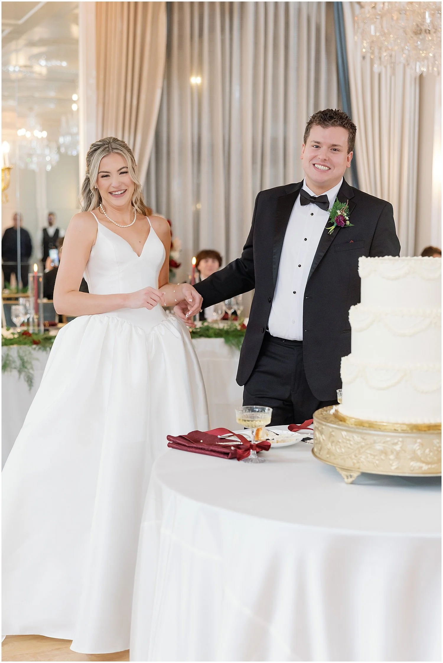 Rebecca Shehorn Photography Hotel Carmichael Winter Wedding73.jpg