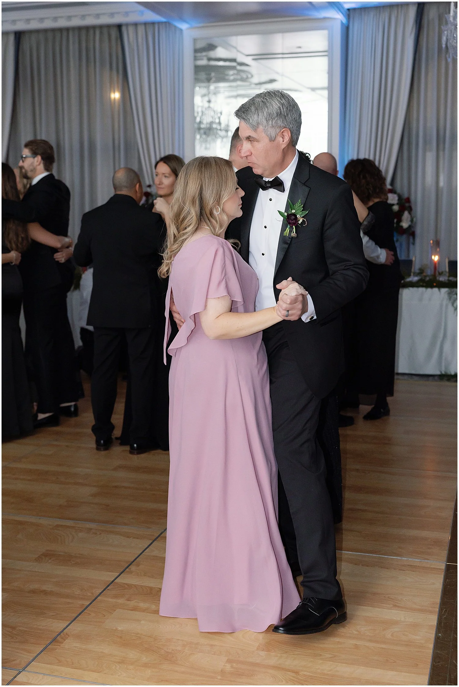 Rebecca Shehorn Photography Hotel Carmichael Winter Wedding82.jpg