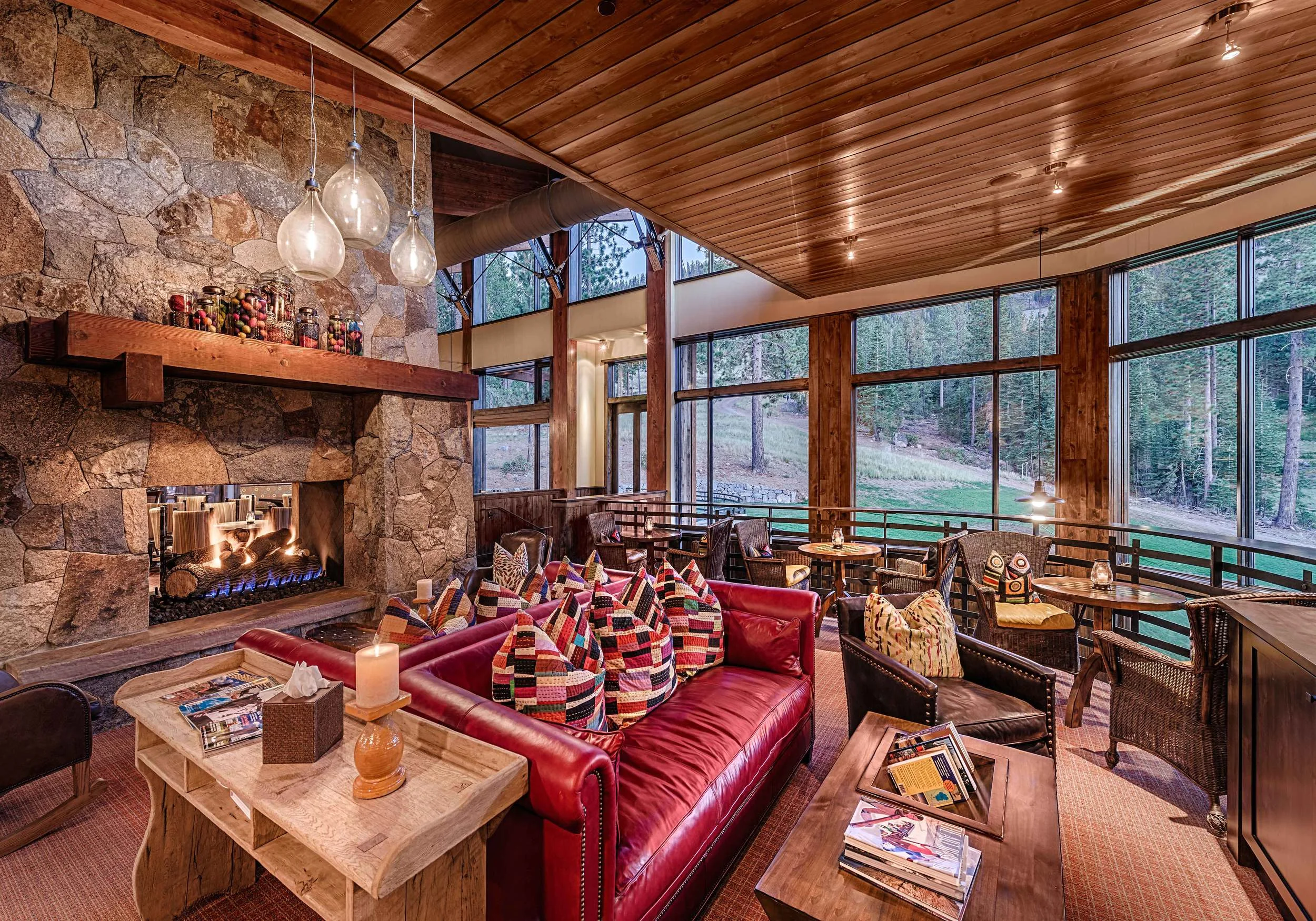 WaltonMCSkiLodge03-small.jpg