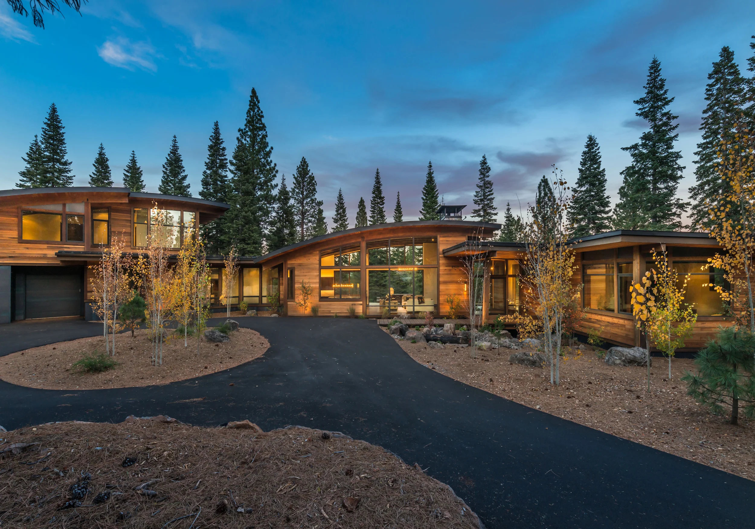 Contractor: Jim Morrison Construction Photography: Vance Fox Square Footage: 4,695 sf bedrooms: 5 bathrooms: 5.5