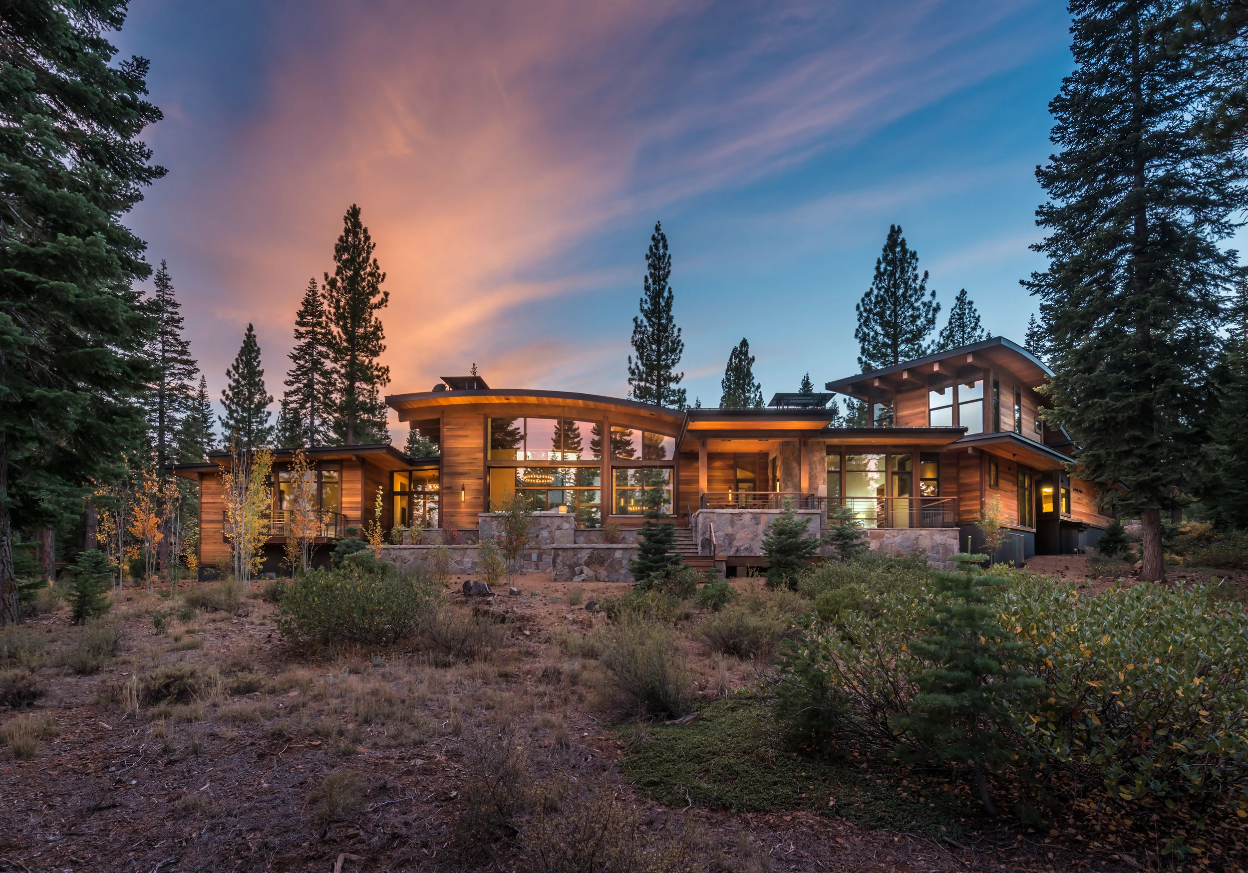 Contractor: Jim Morrison Construction Photography: Vance Fox Square Footage: 4,695 sf bedrooms: 5 bathrooms: 5.5