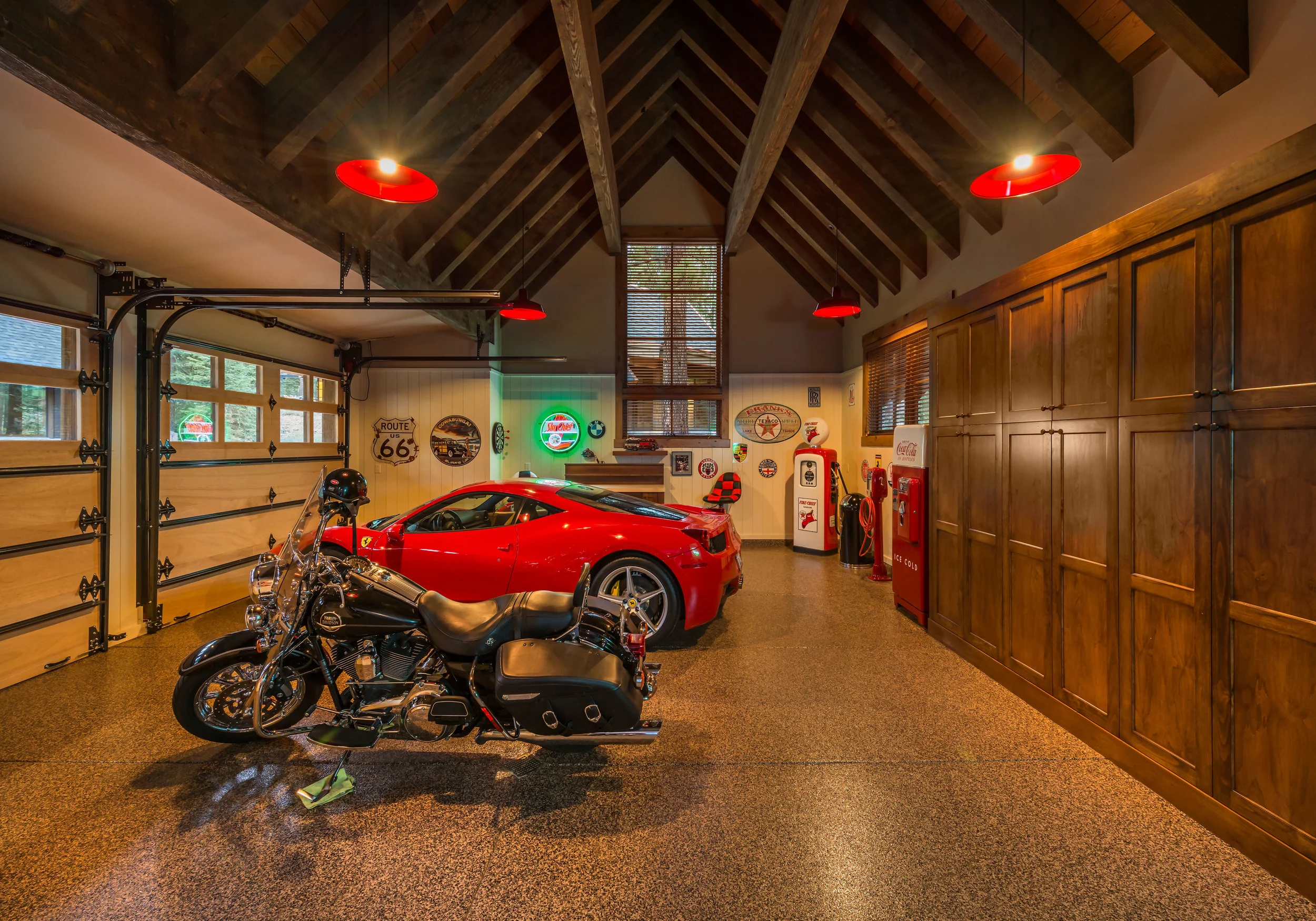 Contractor: Jim Morrison Construction Photography: Vance Fox Square Footage: 4,056 sf Features: Guest House, Yoga Pavilion bedrooms: 5 bathrooms: 6.5
