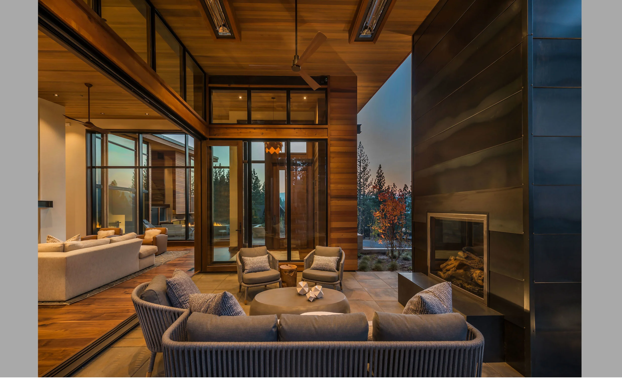 Contractor: Loverde Builders Interiors: Sarah Jones Interior Design + Walton Architecture + Engineering Photography: Vance Fox Square Footage: 4,545 sf bedrooms: 4 bathrooms: 5.5