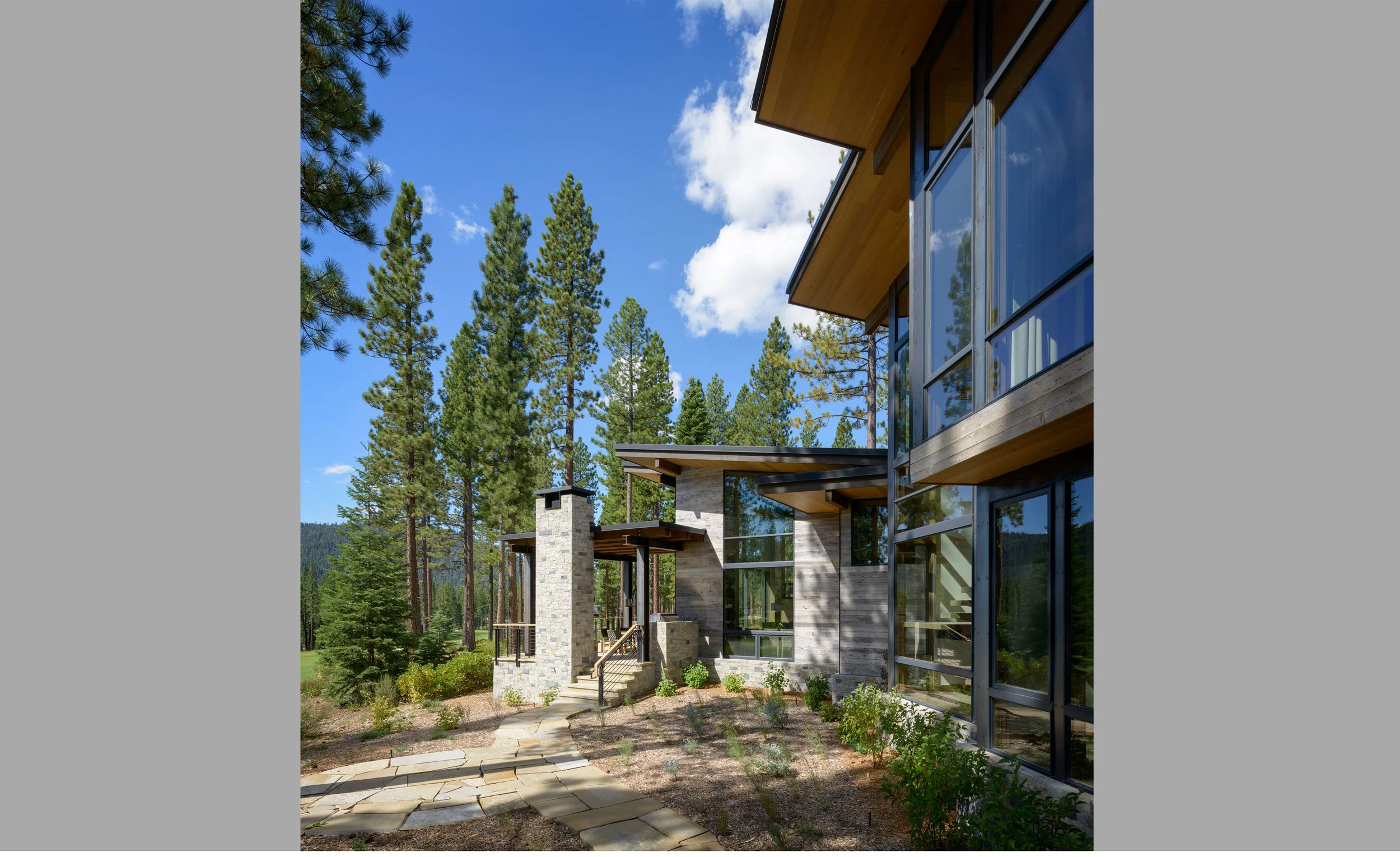 Contractor: Crestwood Construction Interiors: Dara Rosenfeld Design + Walton Architecture + Engineering Photography: Aaron Leitz Square Footage: 5,996 sf bedrooms: 6 bathrooms: 7.5
