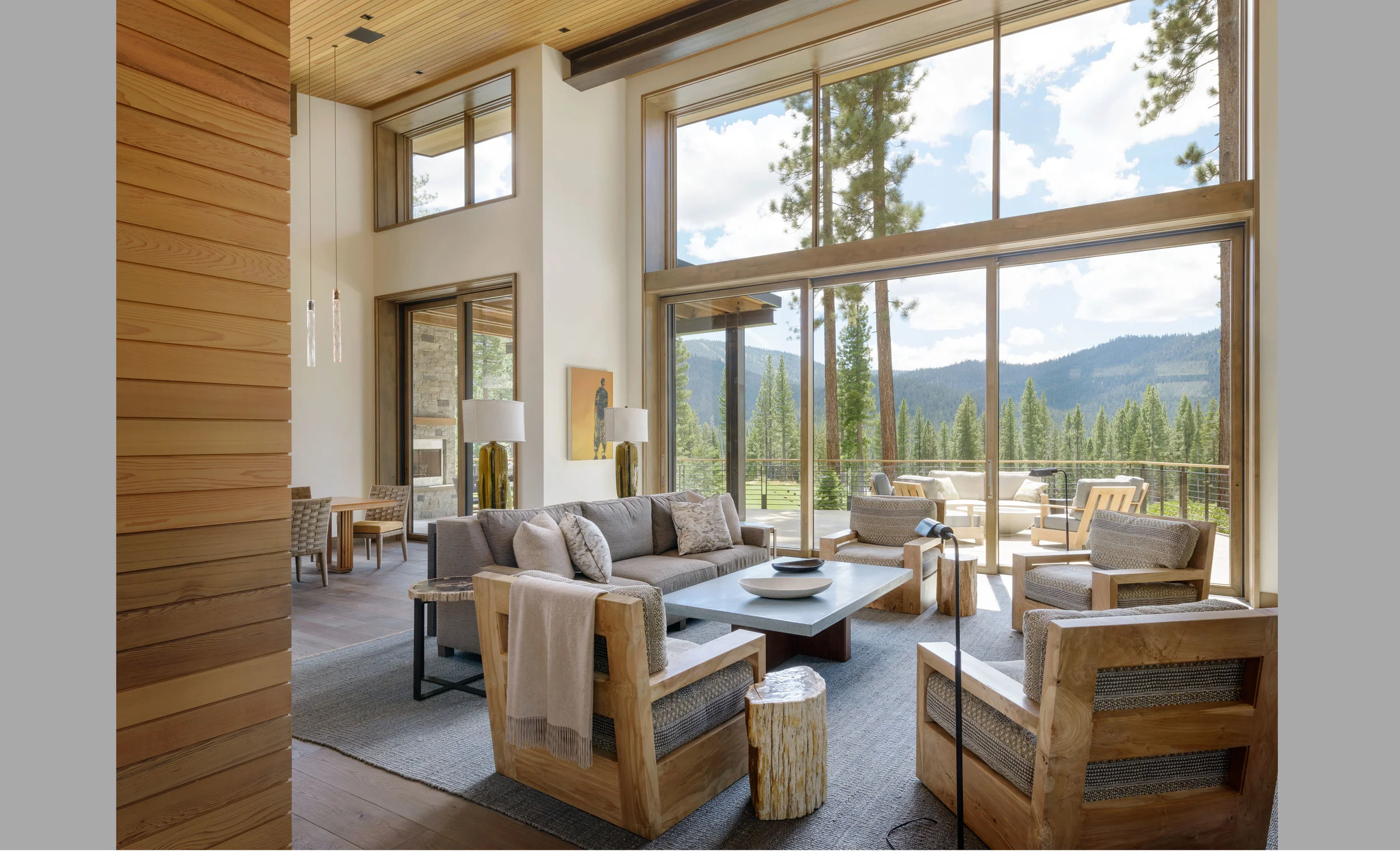Contractor: Crestwood Construction Interiors: Dara Rosenfeld Design + Walton Architecture + Engineering Photography: Aaron Leitz Square Footage: 5,996 sf bedrooms: 6 bathrooms: 7.5