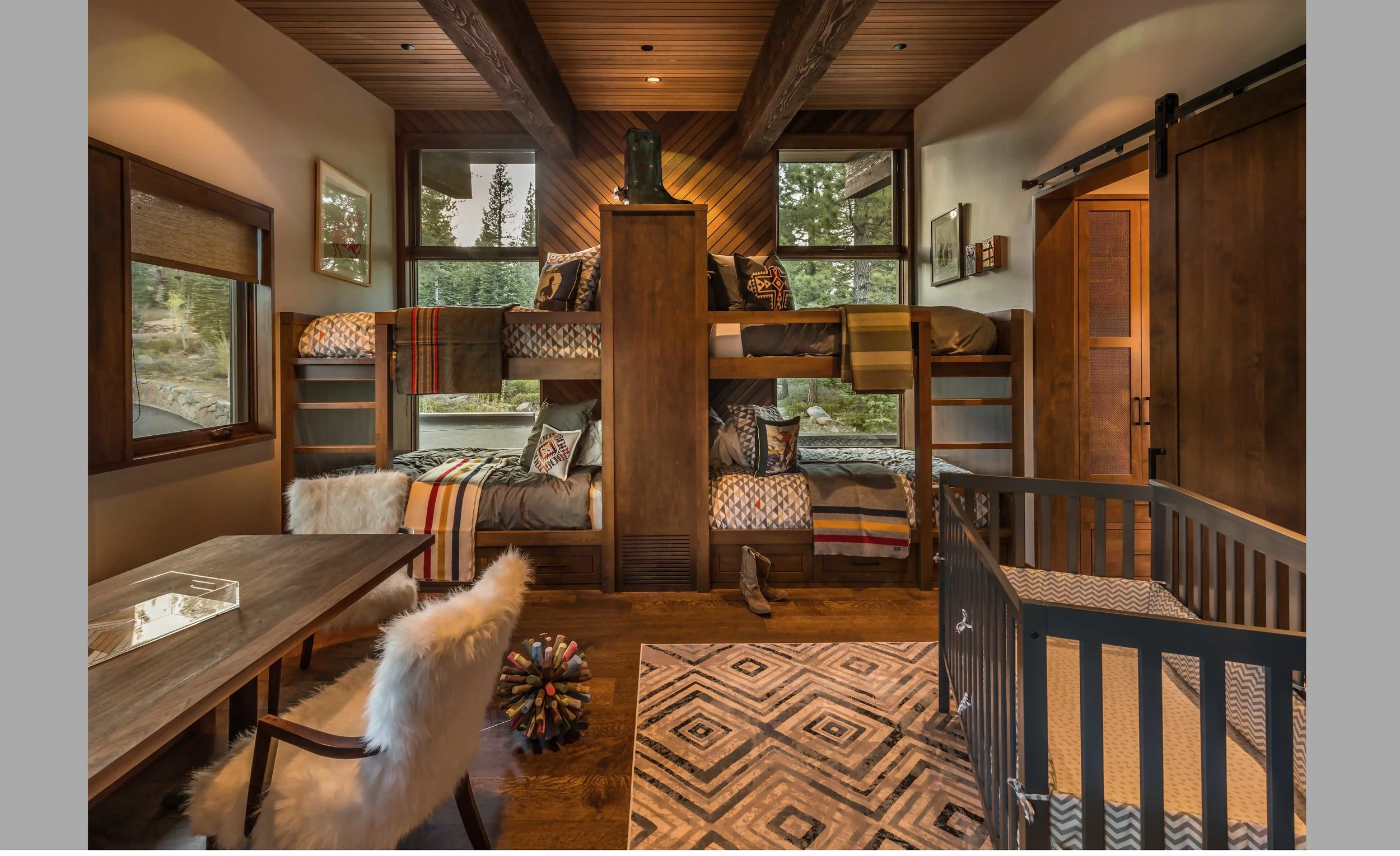 Contractor: Jim Morrison Construction Interiors: Scott Corridan Design + Walton Architecture + Engineering Photography: Vance Fox Square Footage: 5,531 sf bedrooms: 5 bathrooms: 5.5