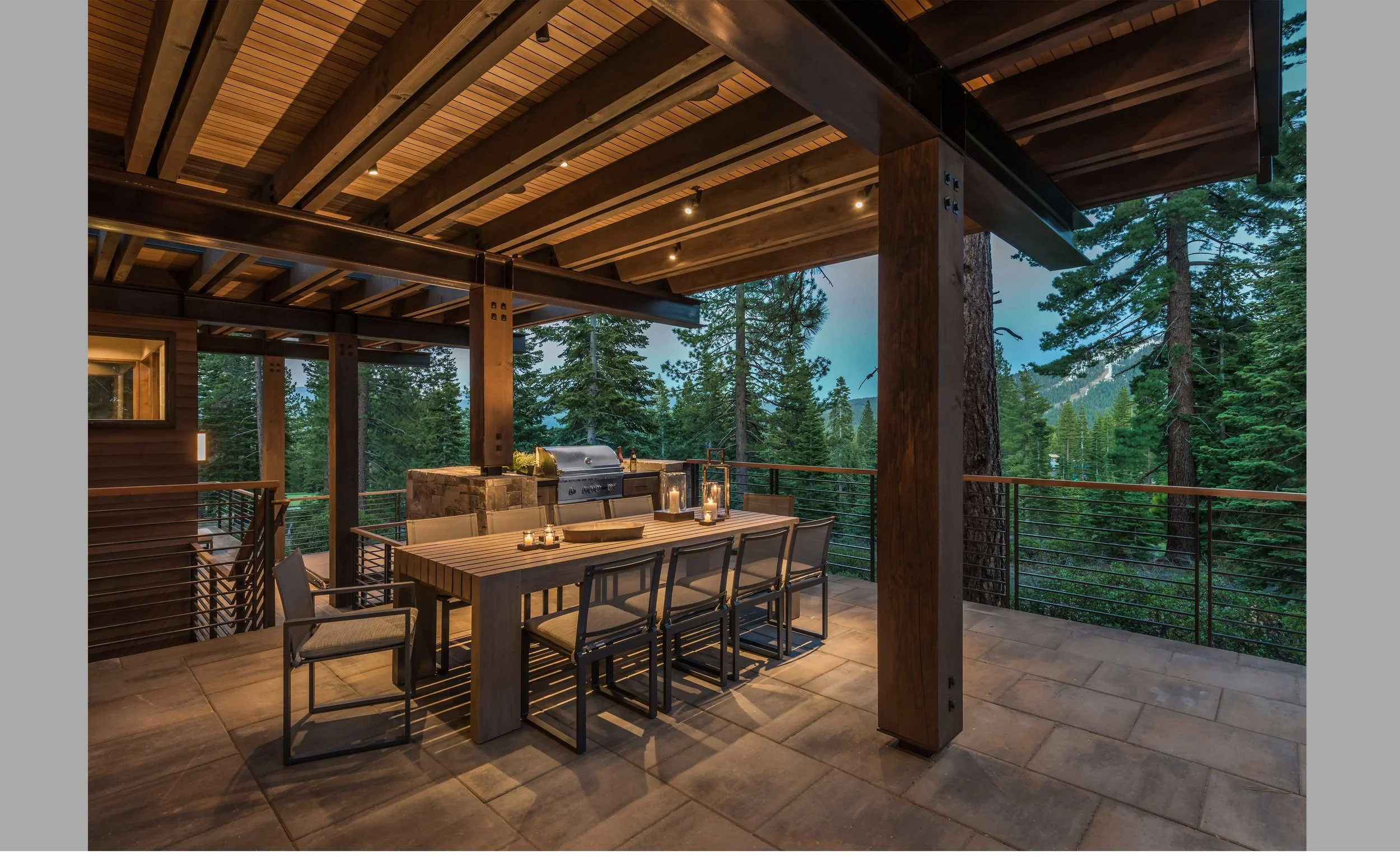 Contractor: Jim Morrison Construction Interiors: Scott Corridan Design + Walton Architecture + Engineering Photography: Vance Fox Square Footage: 5,531 sf bedrooms: 5 bathrooms: 5.5