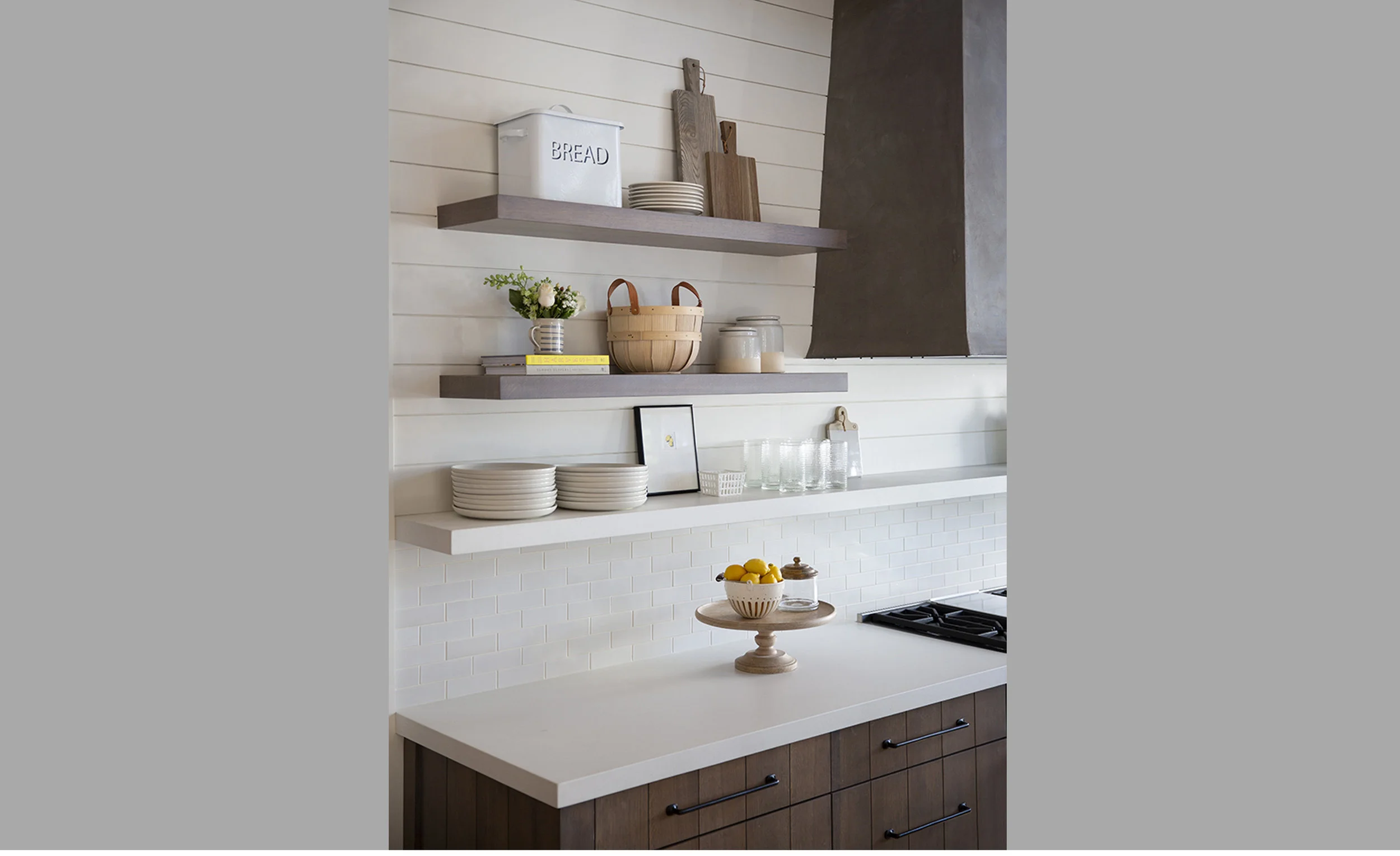 Contractor: Jim Morrison Construction Interiors: Walton Architecture + Engineering Photography: Paul Dyer Square Footage: 5,741 sf bedrooms: 5 bathrooms: 5.5