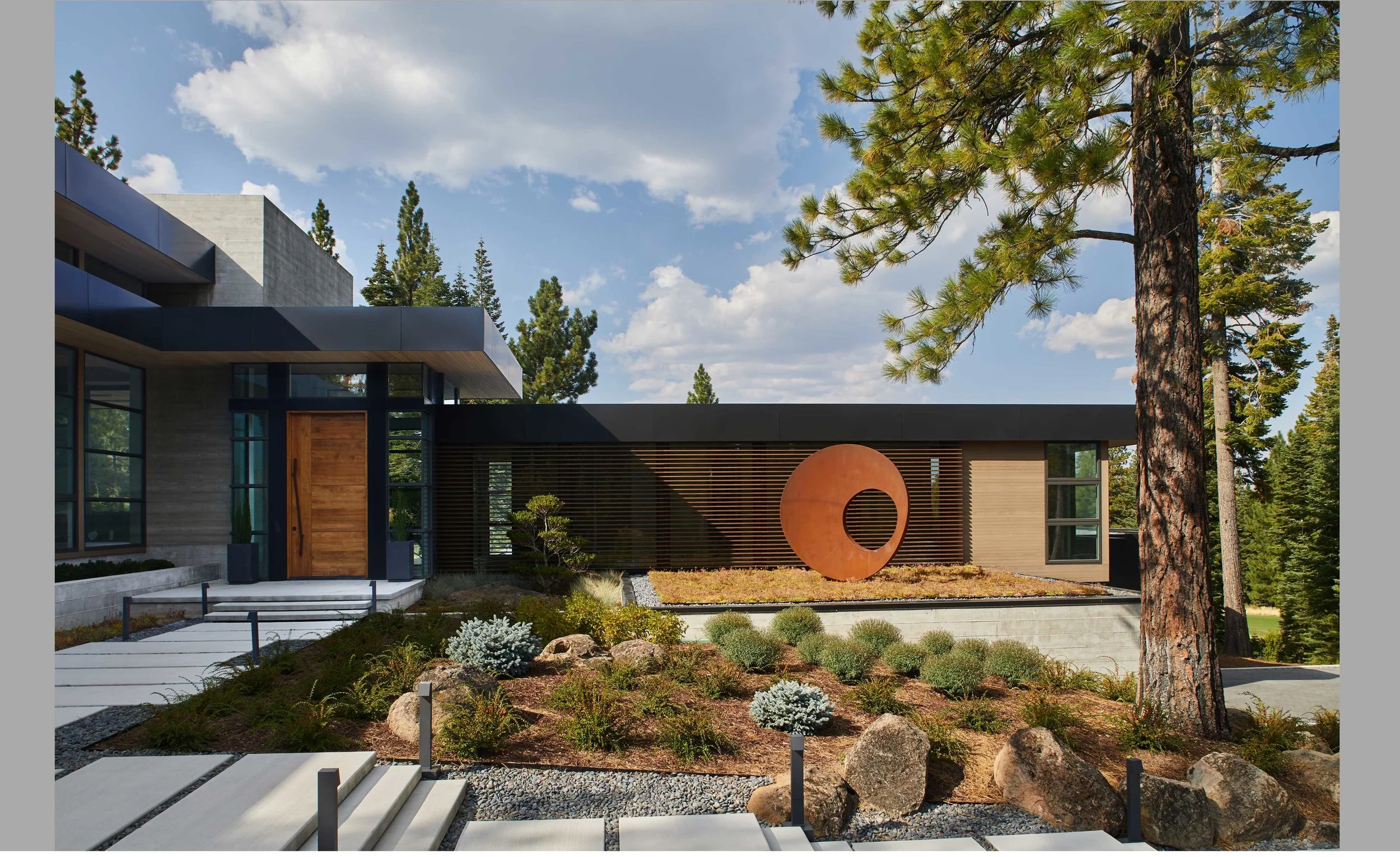 Contractor: Crestwood Construction Interiors: Denise Kuriger Design, Walton Architecture + Engineering Photography: Sam Frost Photography Square Footage: 8,473 sf bedrooms: 6 bathrooms: 6.5