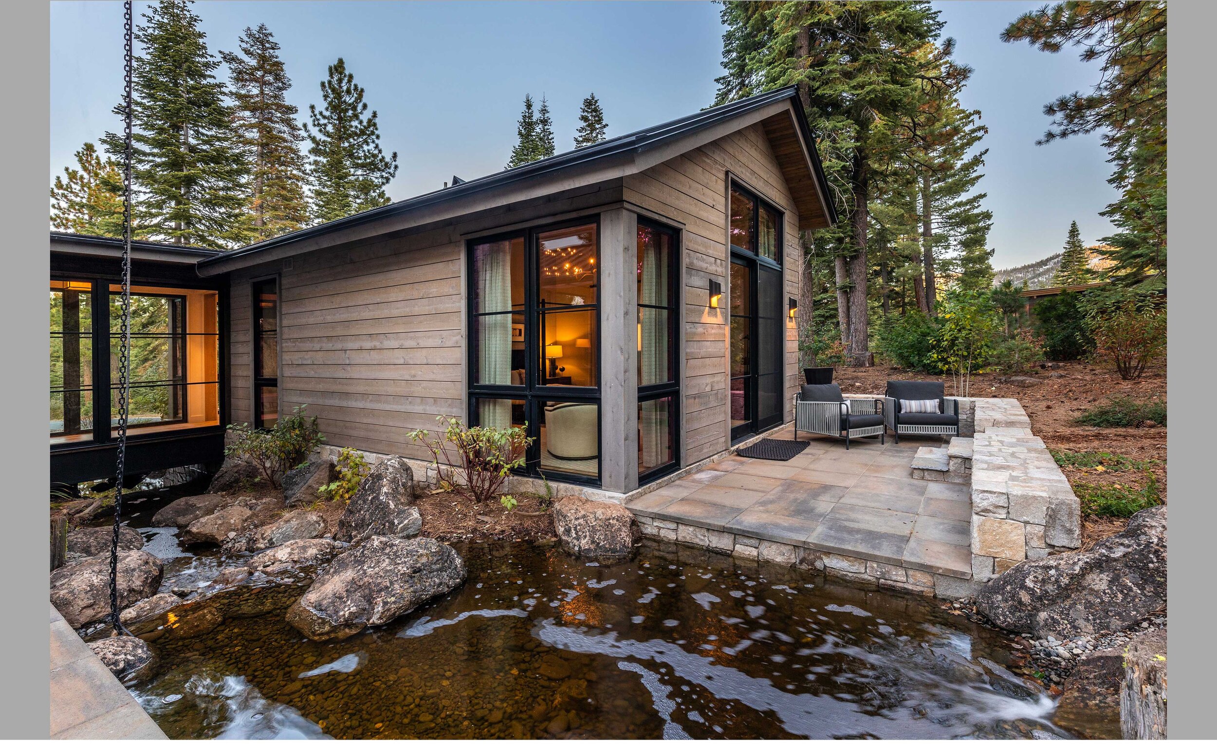  Contractor: Lamperti Interiors: Chartwell Design Group + Walton Architecture + Engineering Photography: Martis Camp Realty, Inc. Square Footage: 6,397sf Bedrooms: 5 Bathrooms: 5.5 