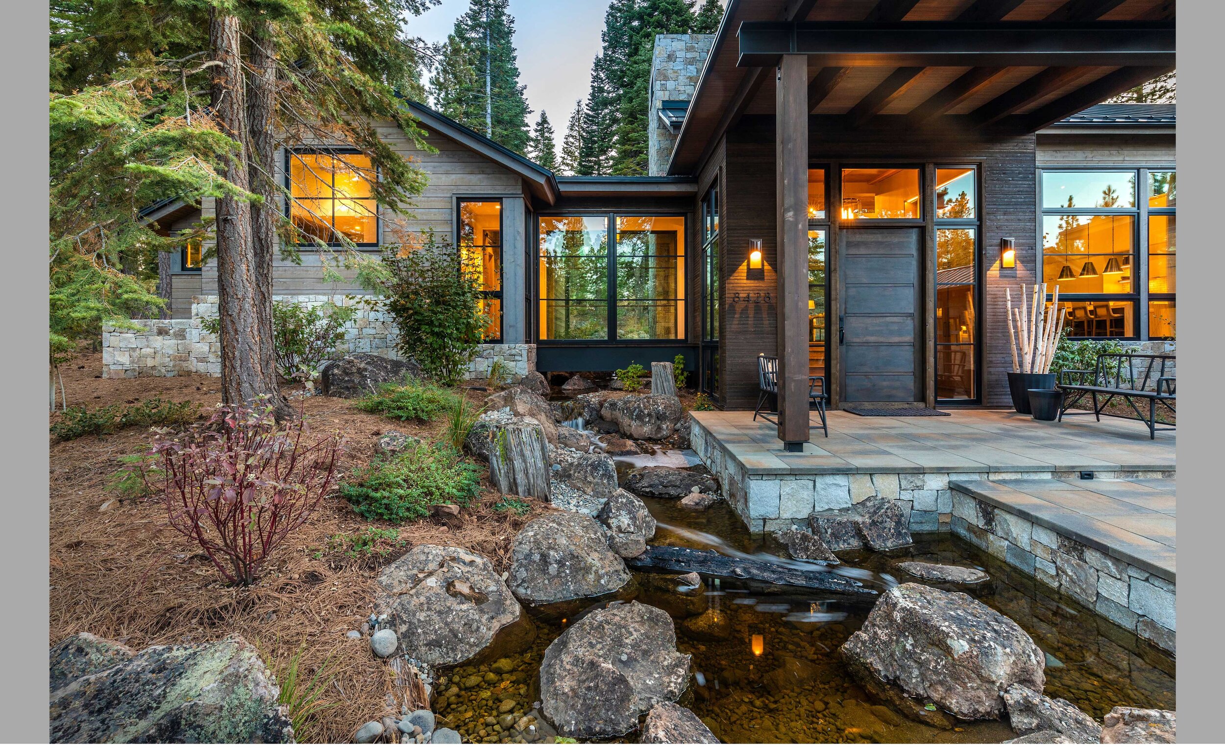  Contractor: Lamperti Interiors: Chartwell Design Group + Walton Architecture + Engineering Photography: Martis Camp Realty, Inc. Square Footage: 6,397sf Bedrooms: 5 Bathrooms: 5.5 