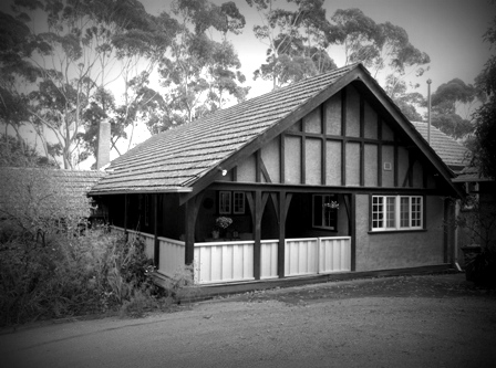 P1080445 - B & W.JPG