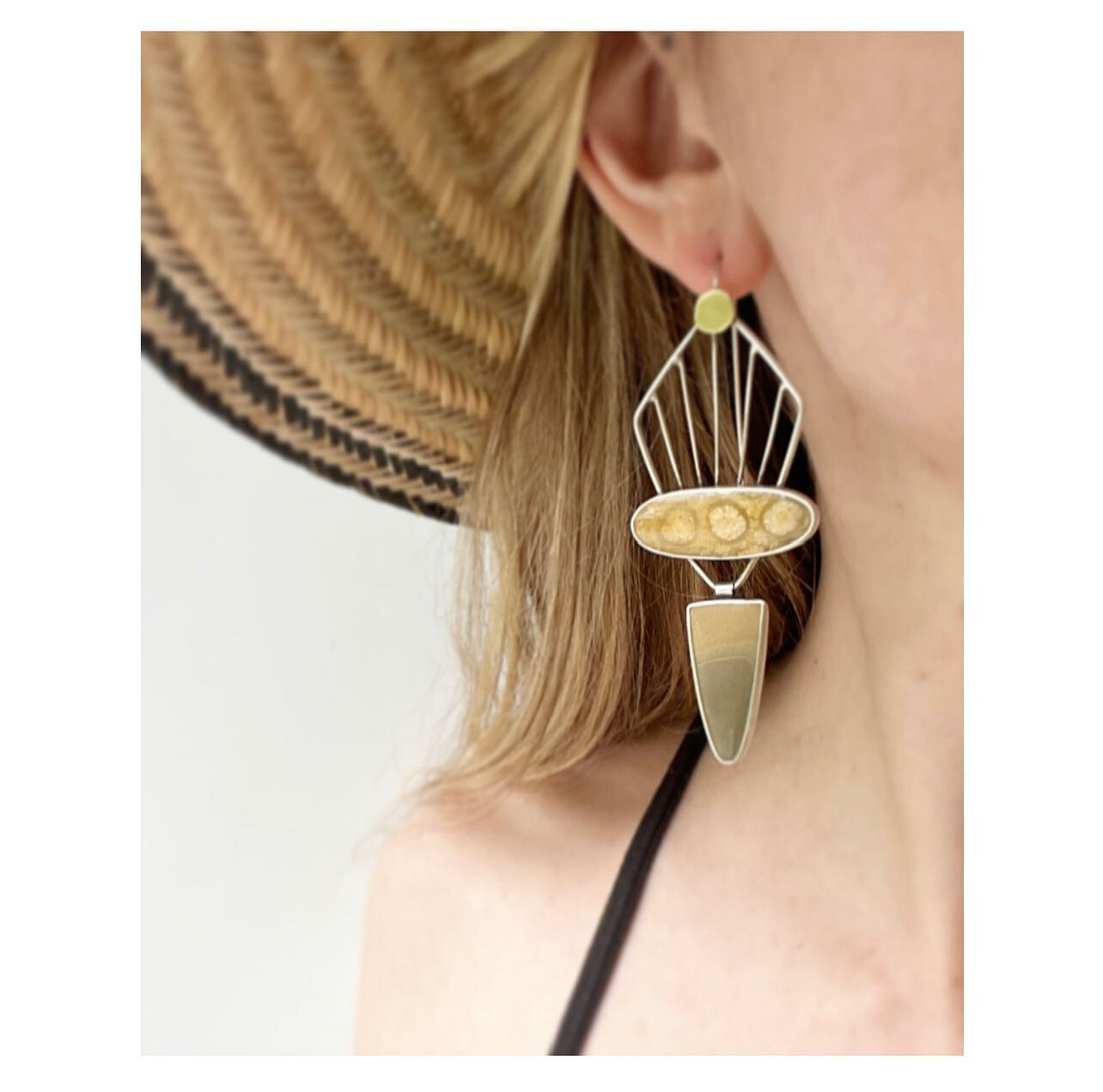 28A39803-D167-4998-B5E4-C38C347A97B5