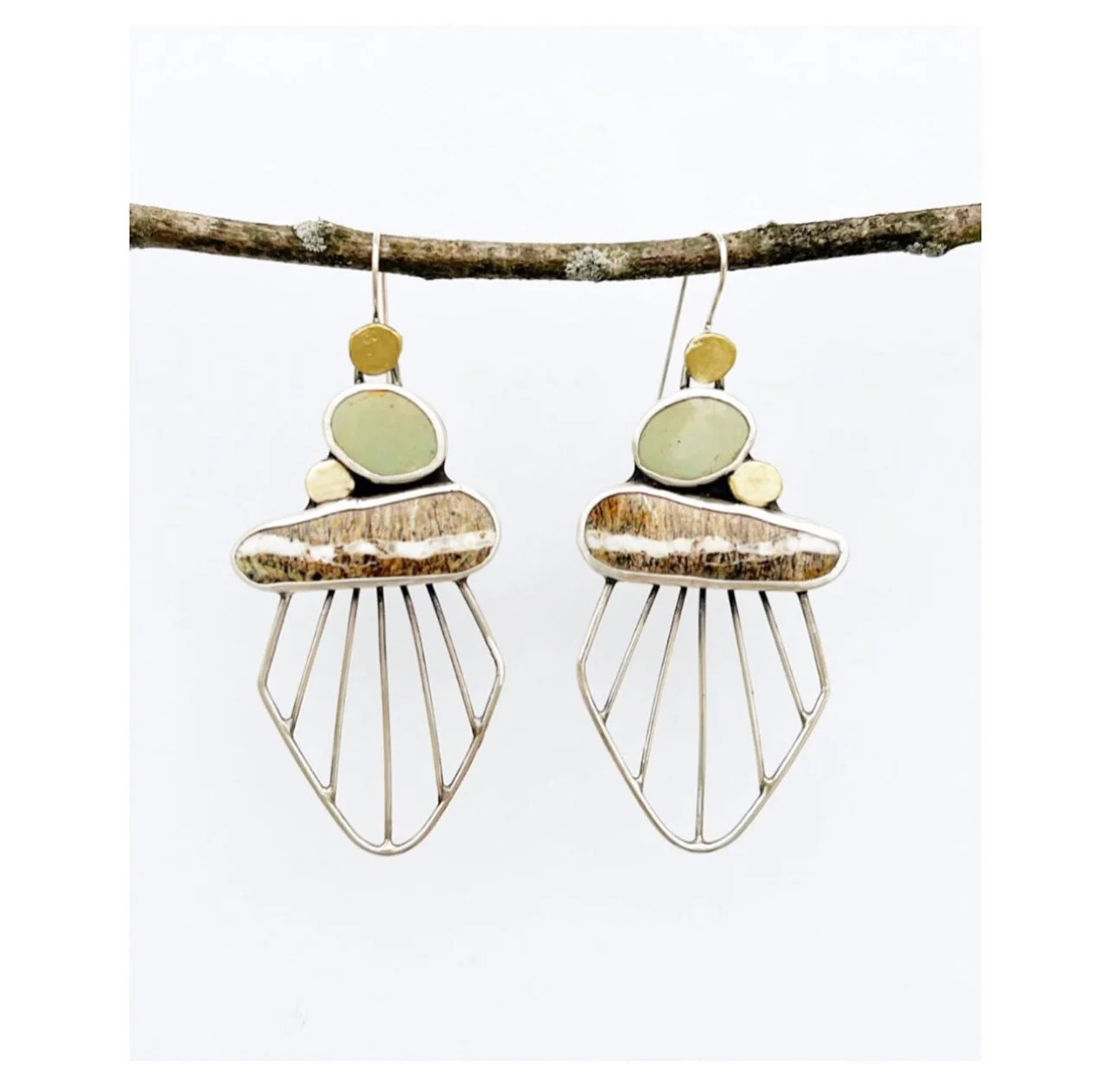 5C9DD5EC-7981-4044-8369-C0A905E3993A