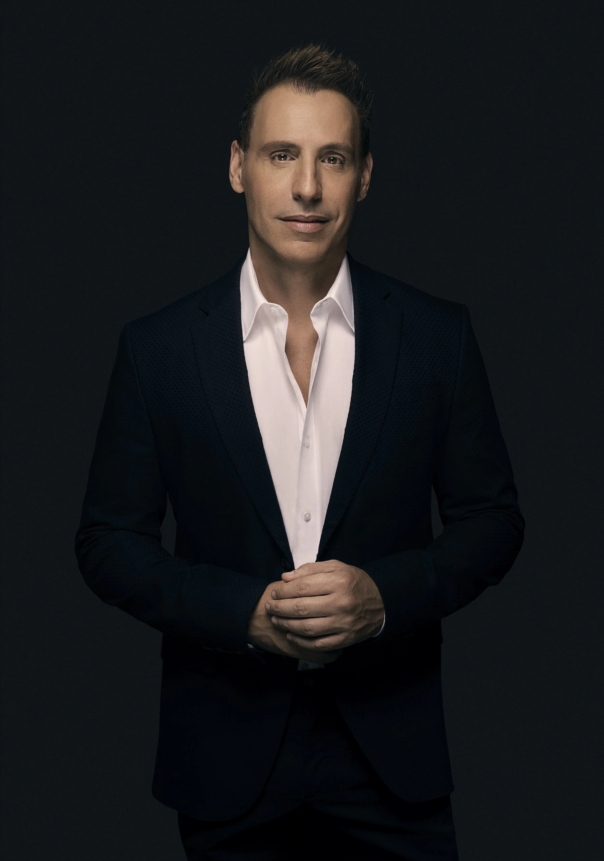 _V4A1404 RETOUCH HR2.jpg