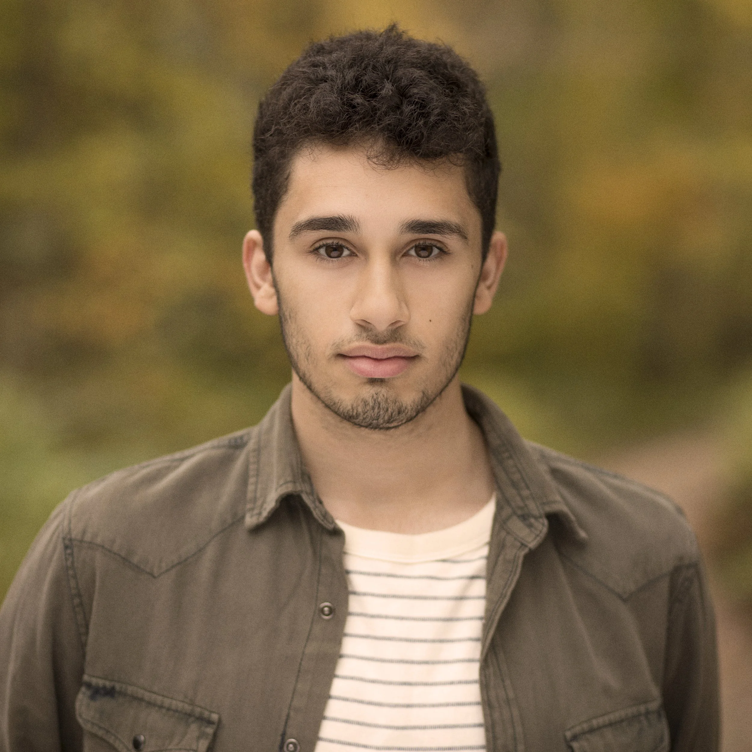 _V4A4390 RETOUCH HR2 Crop.jpg