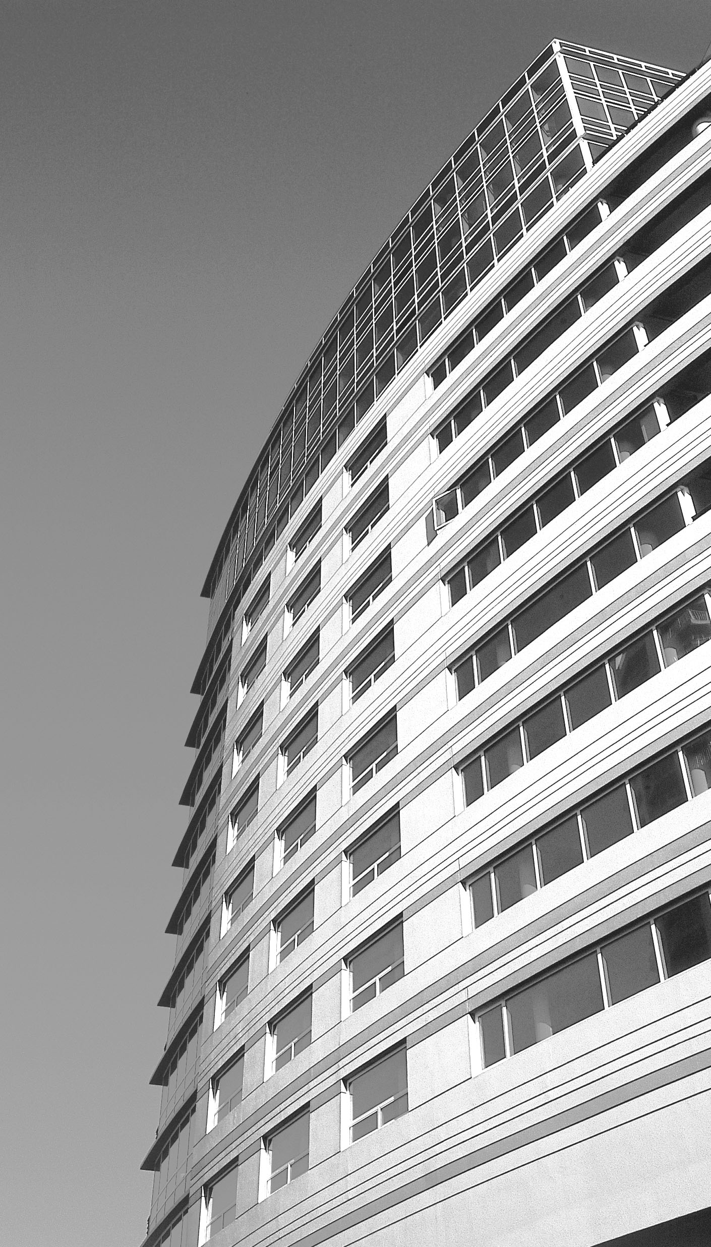 PI_BW_ext_2.jpg