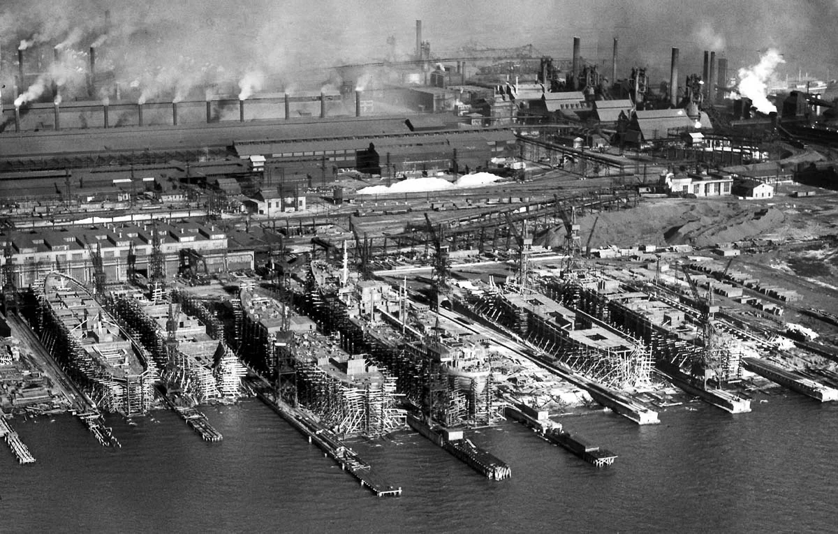 Sparrows Point shipyards at their wartime height, in 1940. By Robert Kniesche for the Baltimore Sun.