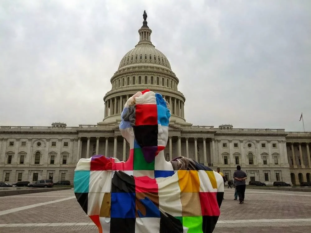 A 3D print project I can get behind -- George Washington bust crowd-sourced from distributed printers by Baltimore's own We The Builders . Image via BoingBoing . 