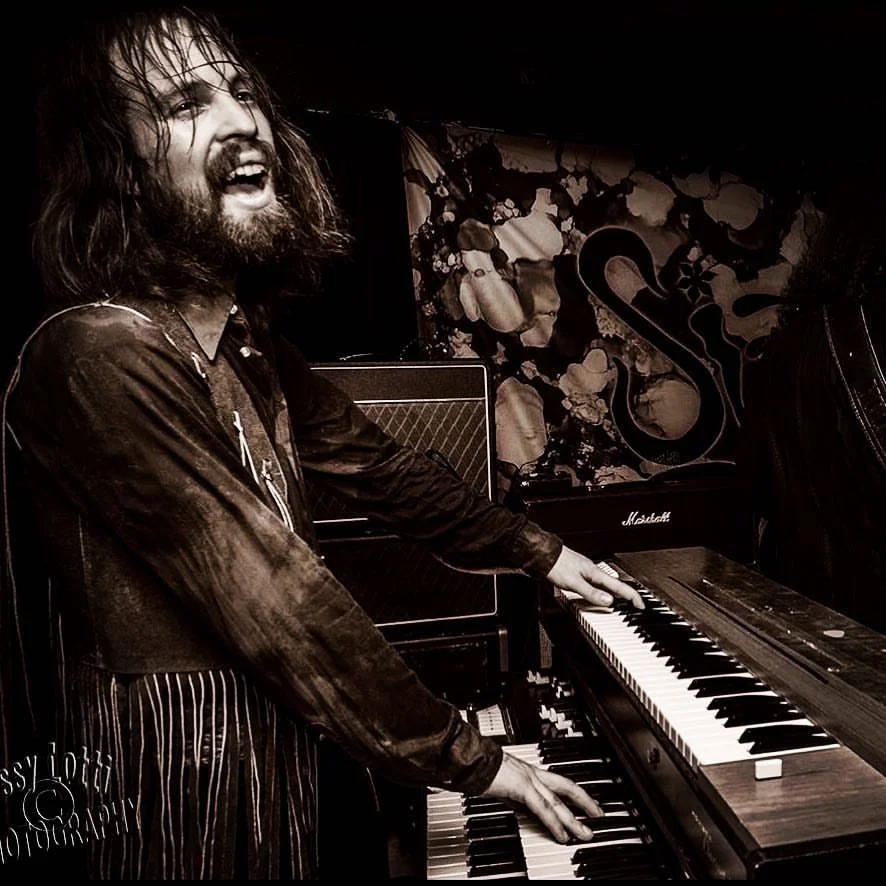Photo by Jessy Lotti