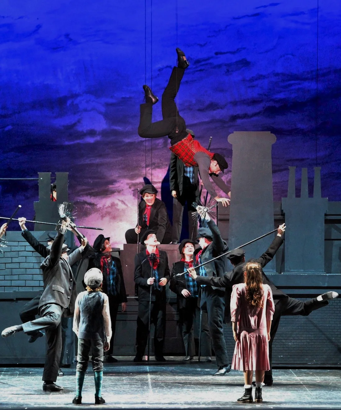 VIDEO - Mary Poppins Flying Rehearsal