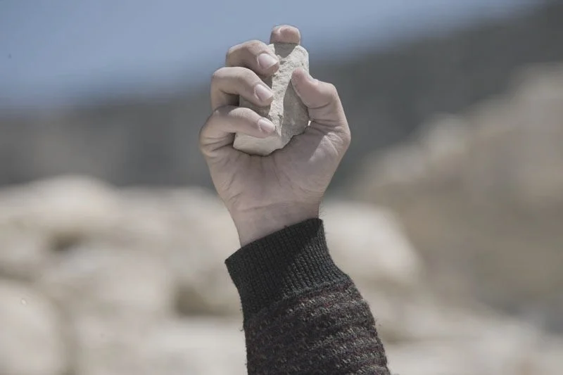 rock+in+hand+3.jpg
