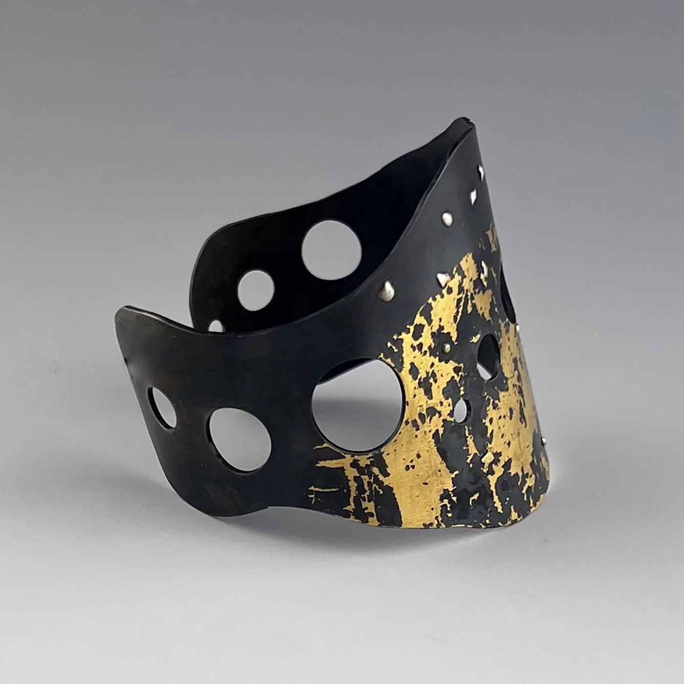 FARR-steel-24K-cuff-3.jpg