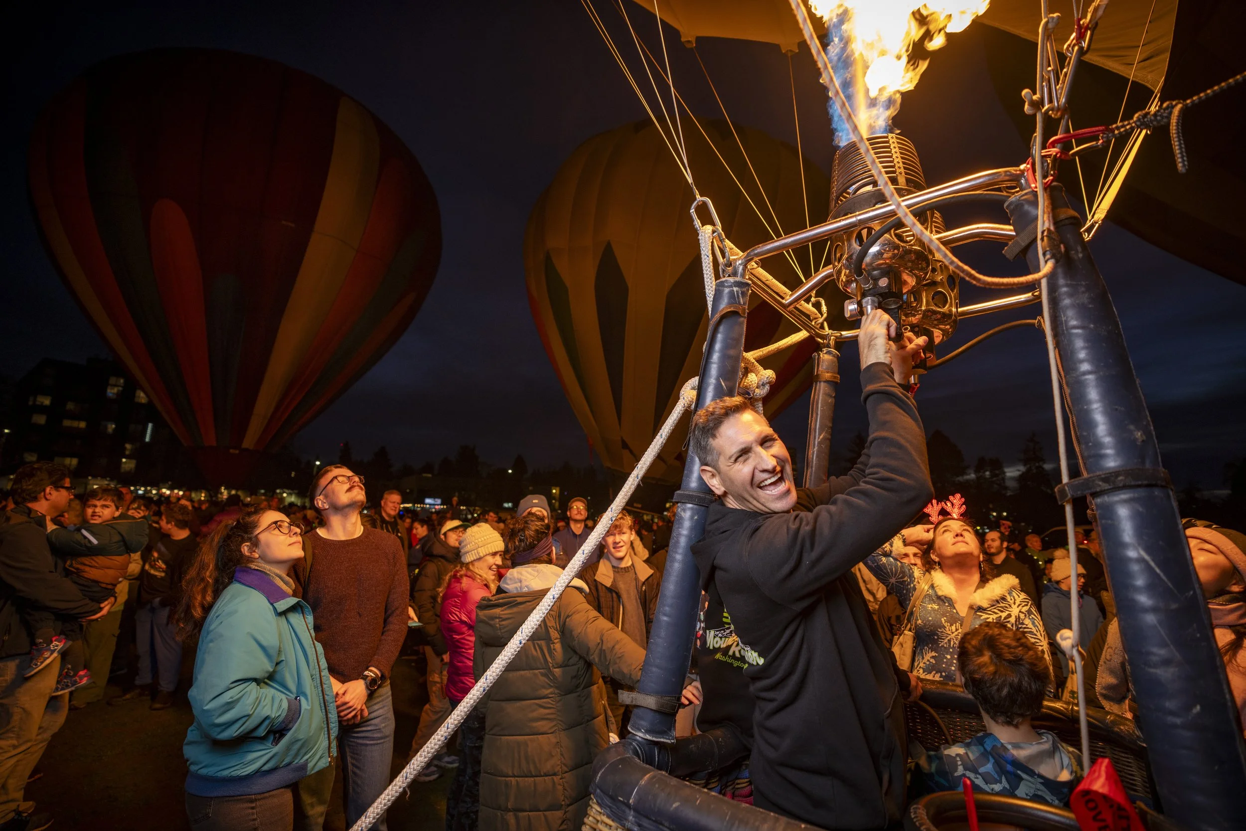 Seattle Ballooning Glow at Greenlake 2025-201636.jpg