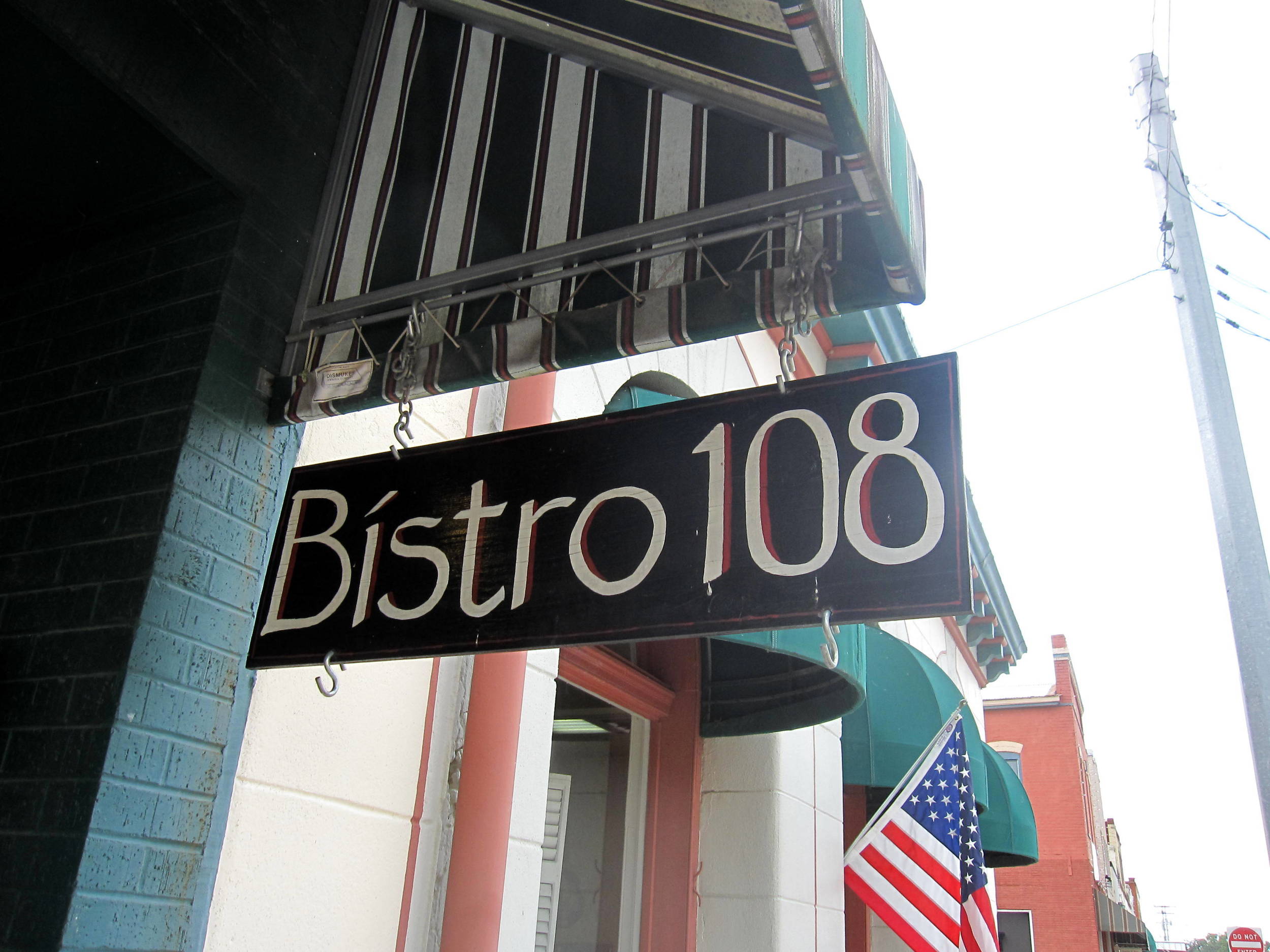 01_bistro.jpg