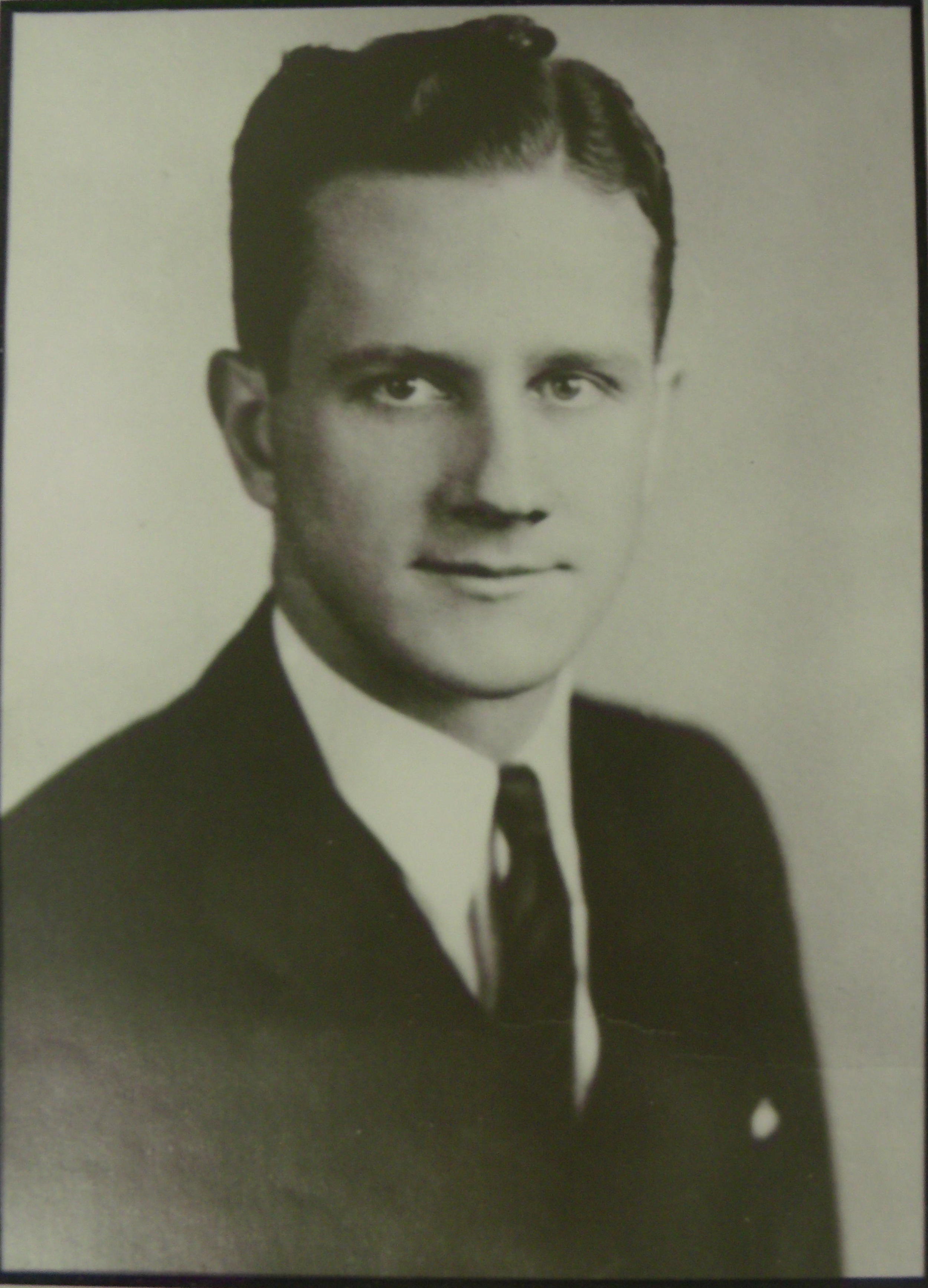 Dr. John Womeldorf 1940 - 1945.jpg
