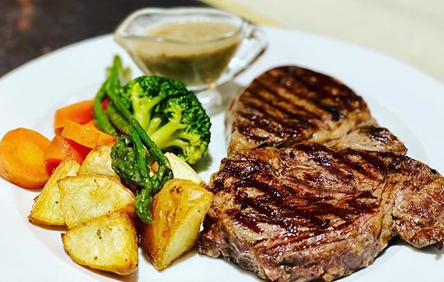 📣 For the Meat Lovers🥩😋
300gr Grilled Grass Fed Rib-eye cooked to your liking with Mushrooms or Blue Cheese Sauce. Simply Delicious 🤤