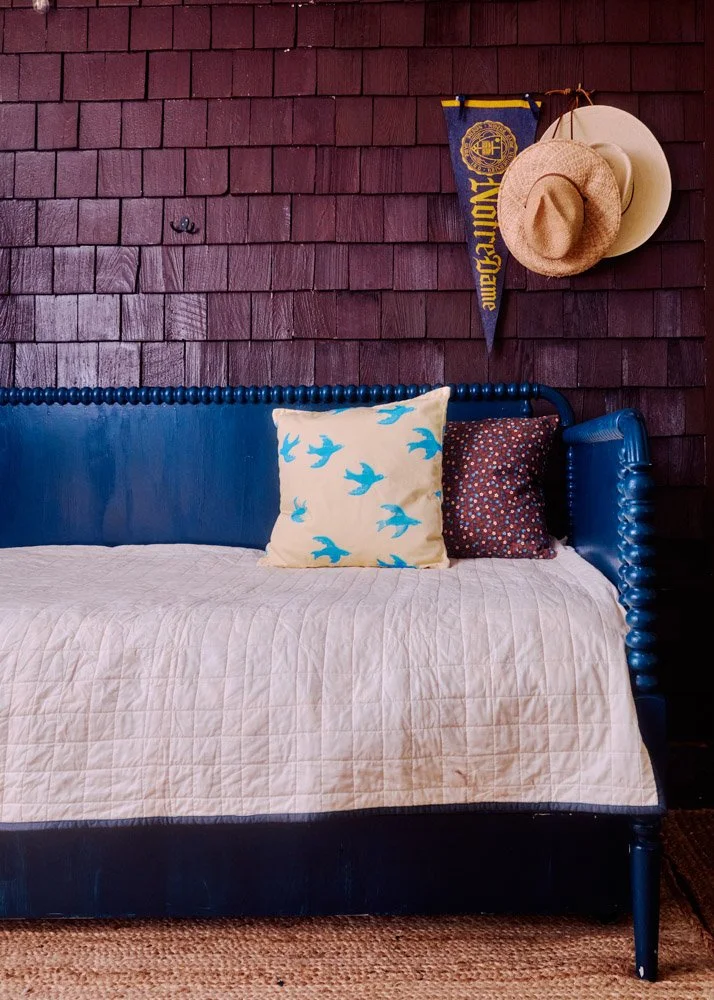 BLUEBIRD-BED-LS.jpg