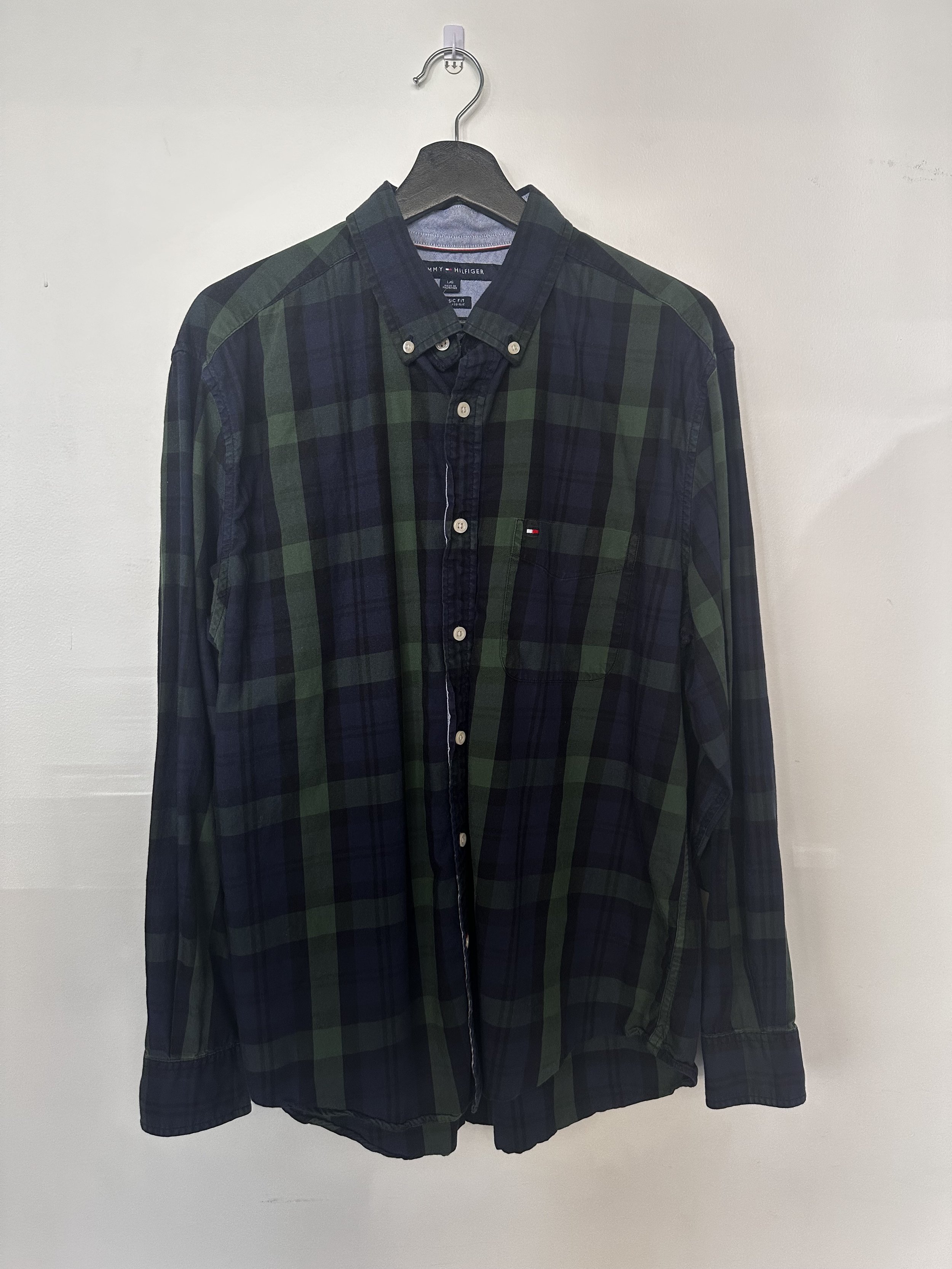 Tommy Hilfiger Classic Fit Size Large