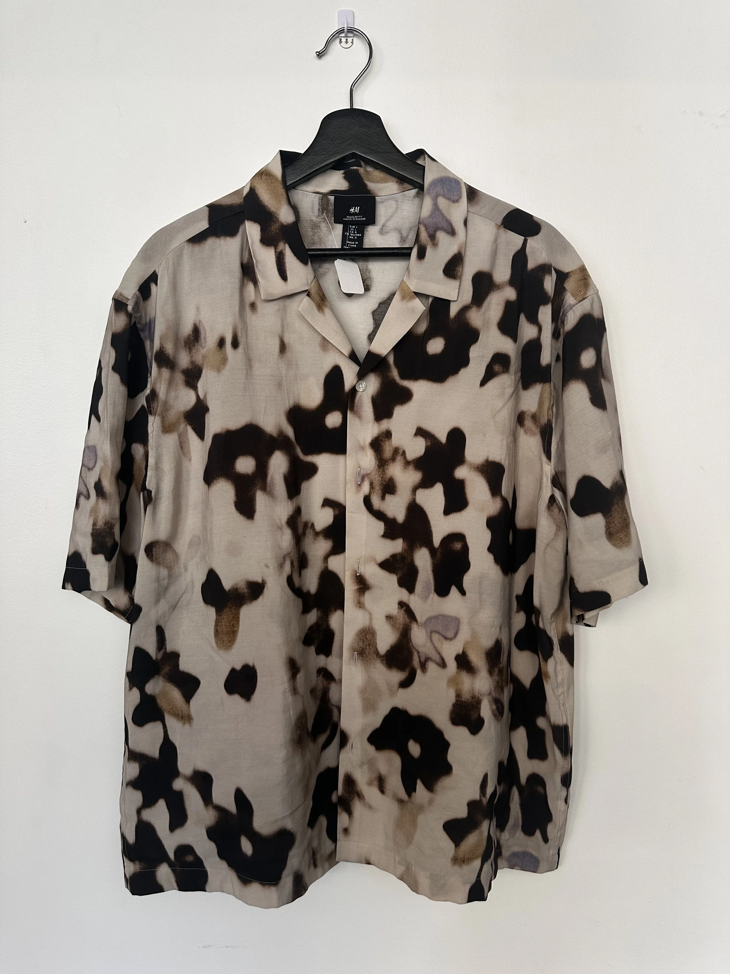 H & M Mens Button Up Shirt Size Large