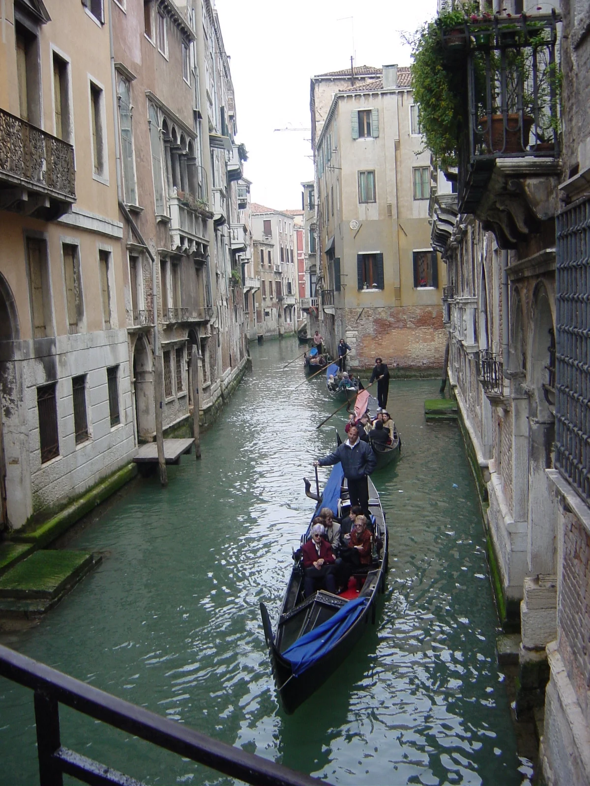 gondolas_2.JPG