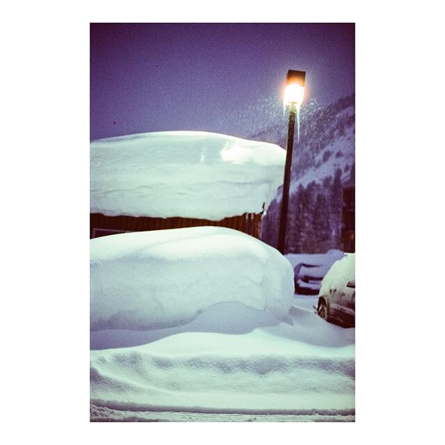 Snowbird, UT
・
・
・
・
#olympusom2n #cinestill800t #35mmfilm #35mm #burbsonfilm #boxspeedfeature #backtothebase #believeinfilm #minimalzine #lekkerzine #archivecollectivemag #ourmomentum #oftheafternoon #minimalmood #rentalmag
#thephotomotel #verybusym