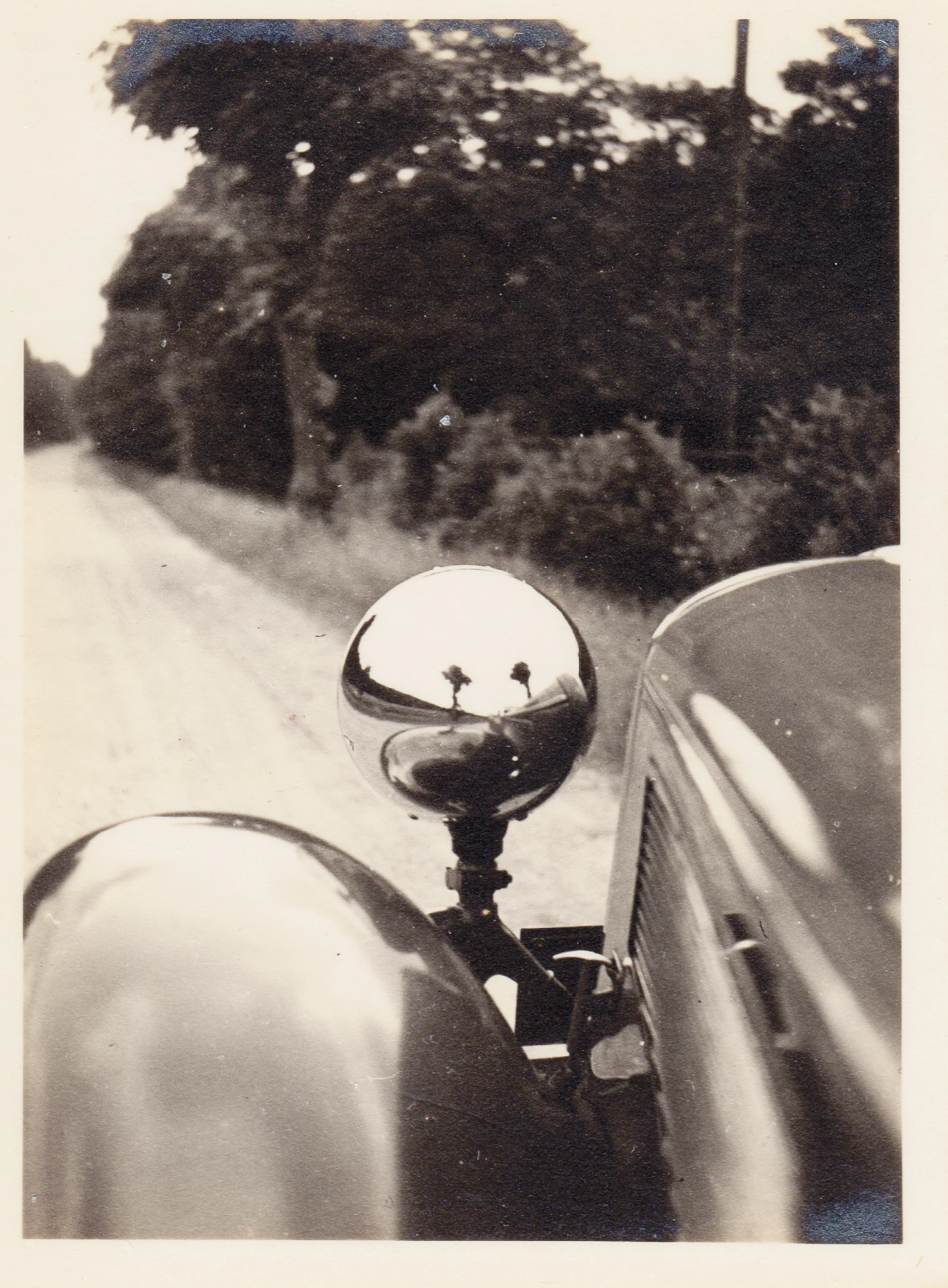 Na estrada (foto Gerhard Valentin, 1936).