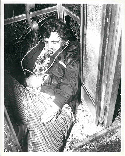 Eddie Connors shot dead after Whitey Bulger and Stevie the Rifleman opened fire on him. They lured him to the phone booth to wait for a call. 